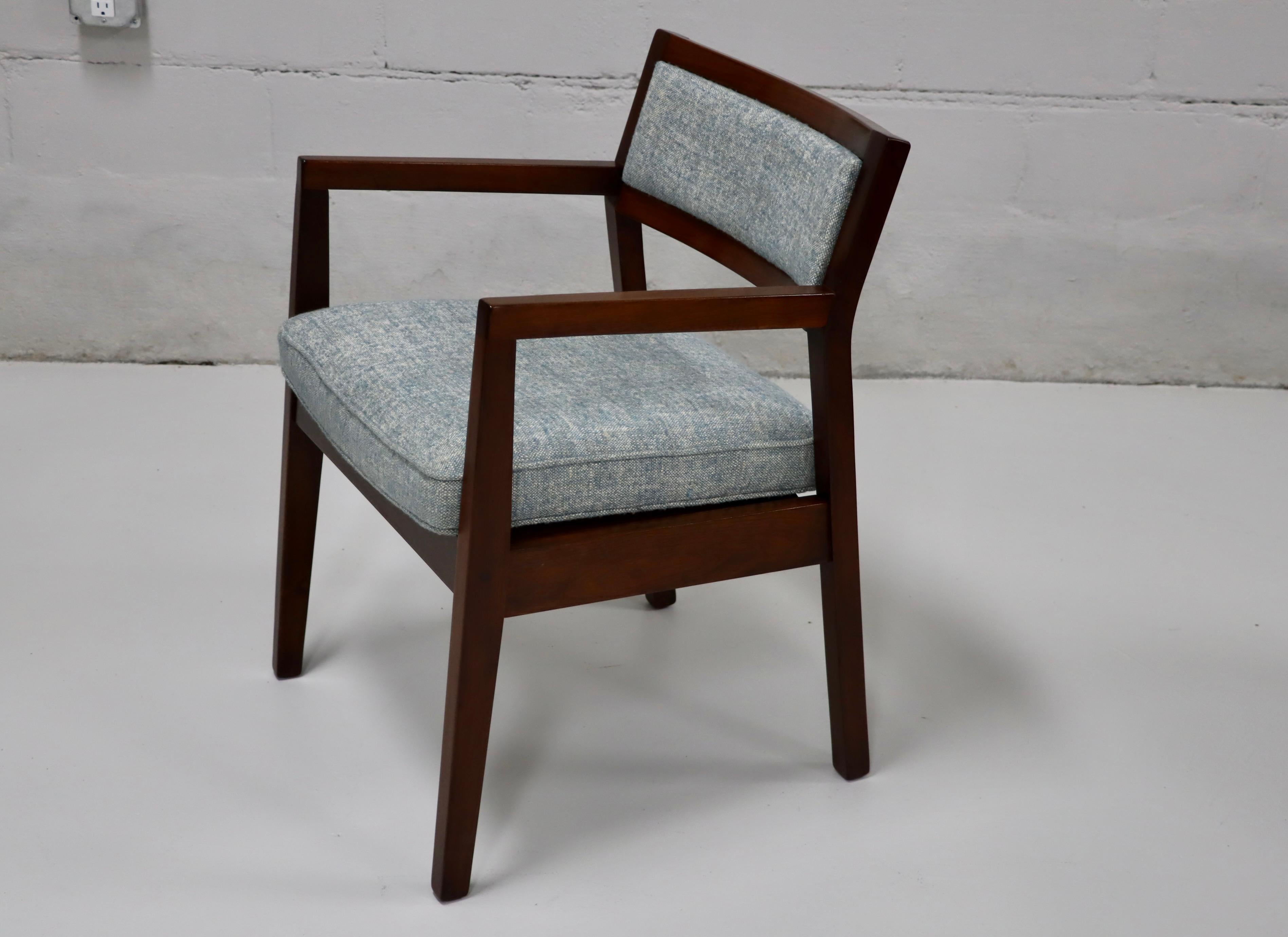 1960's Jens Risom Style Walnut Armchairs For Sale 2