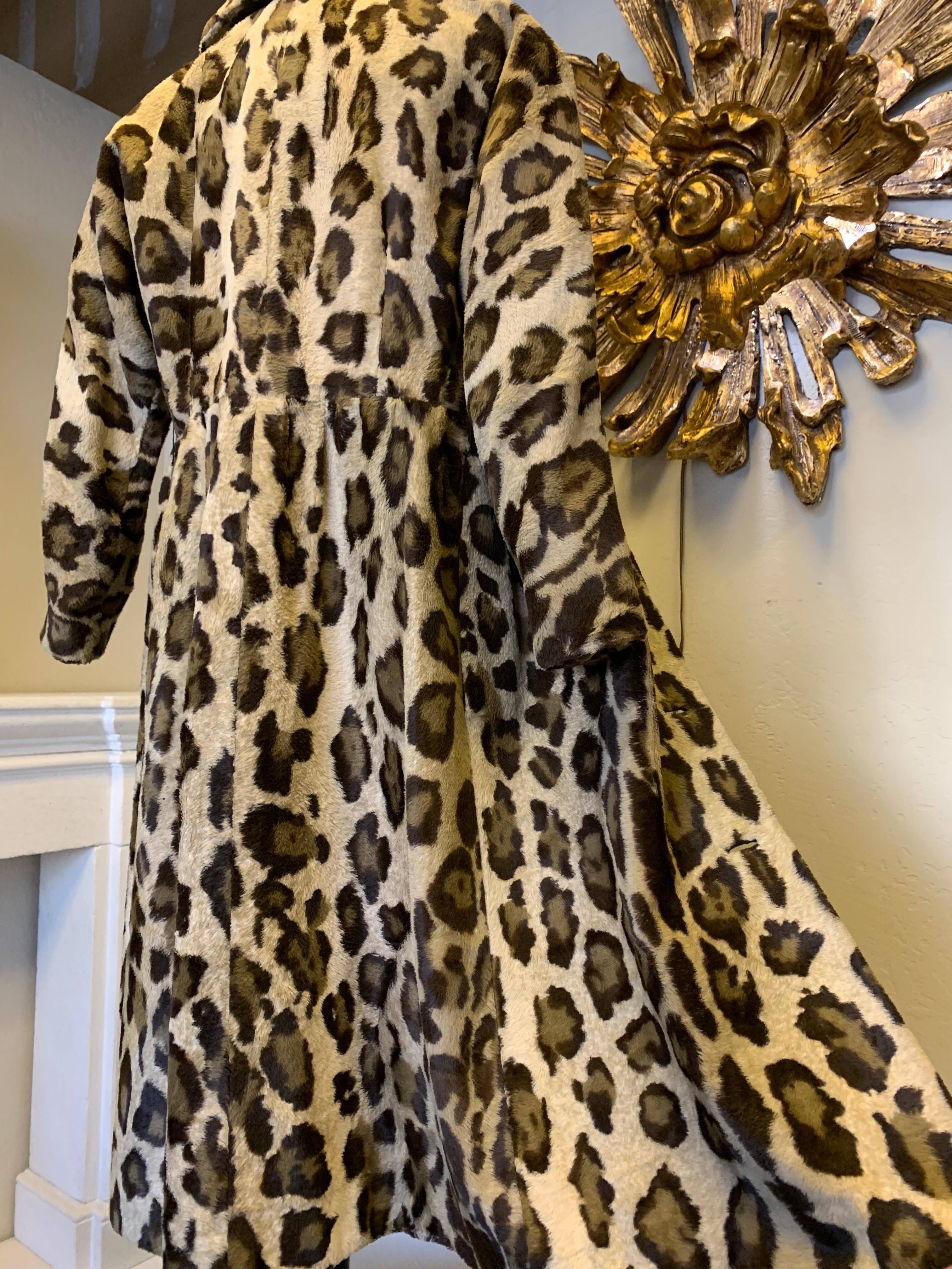 1960s Jerry Silverman Faux Leopard Fur Button-Down Coat Dress For Sale 10