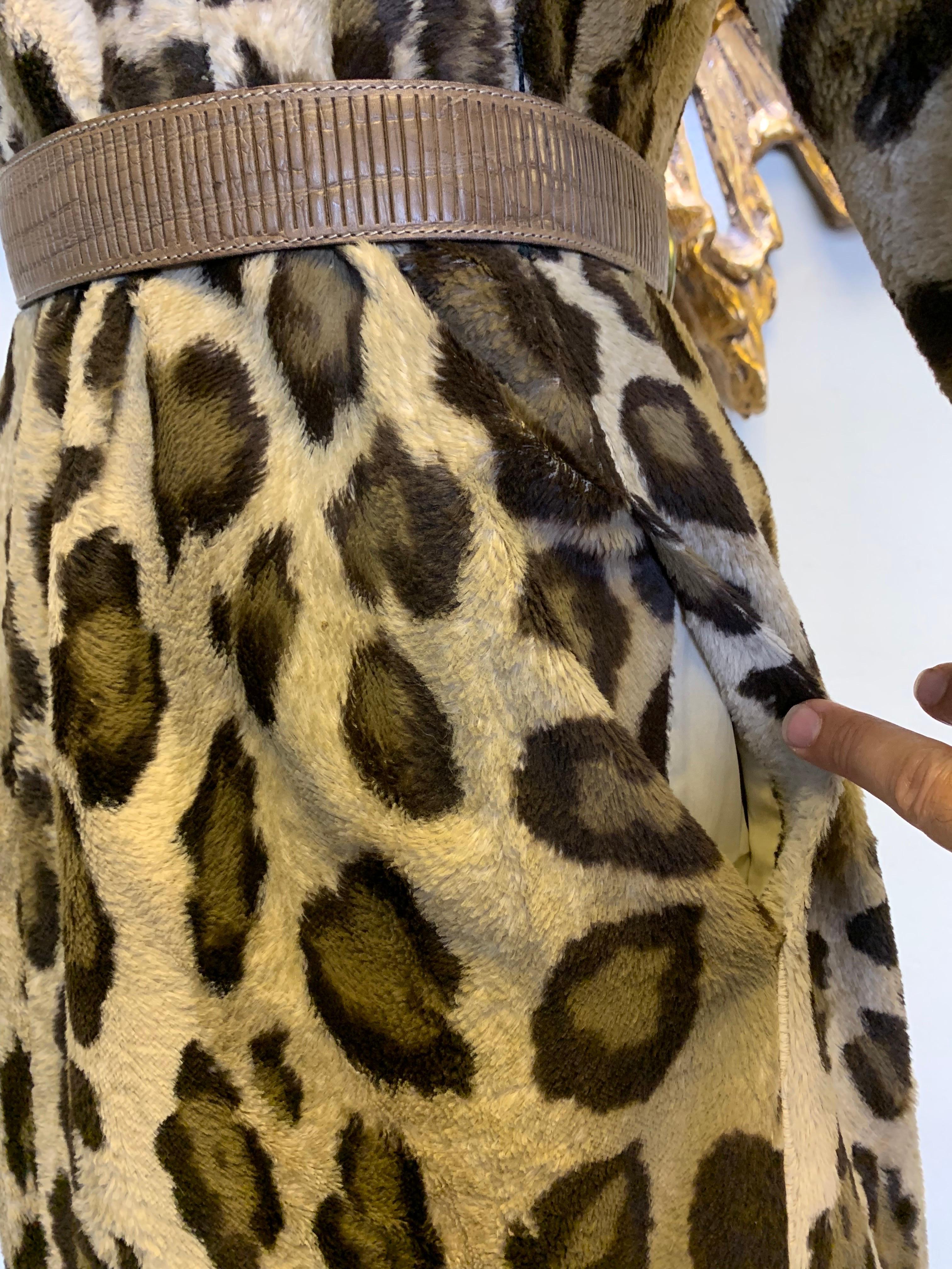 1960s Jerry Silverman Faux Leopard Fur Button-Down Coat Dress For Sale 2