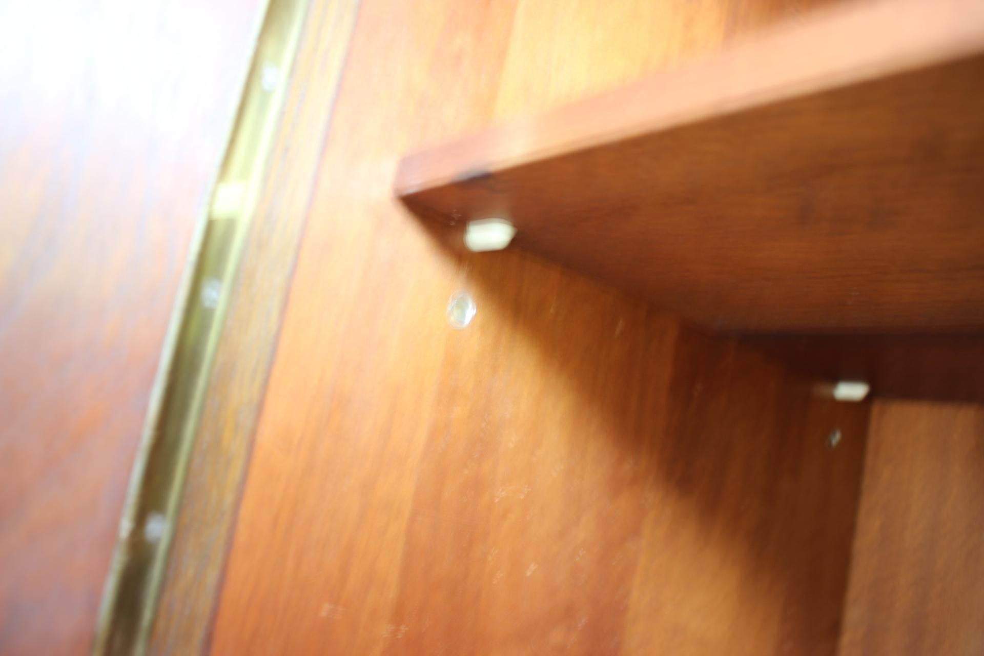 XX secolo Cassettiera in Oak Oak di Jiri Jiroutek del 1960, Cecoslovacchia in vendita