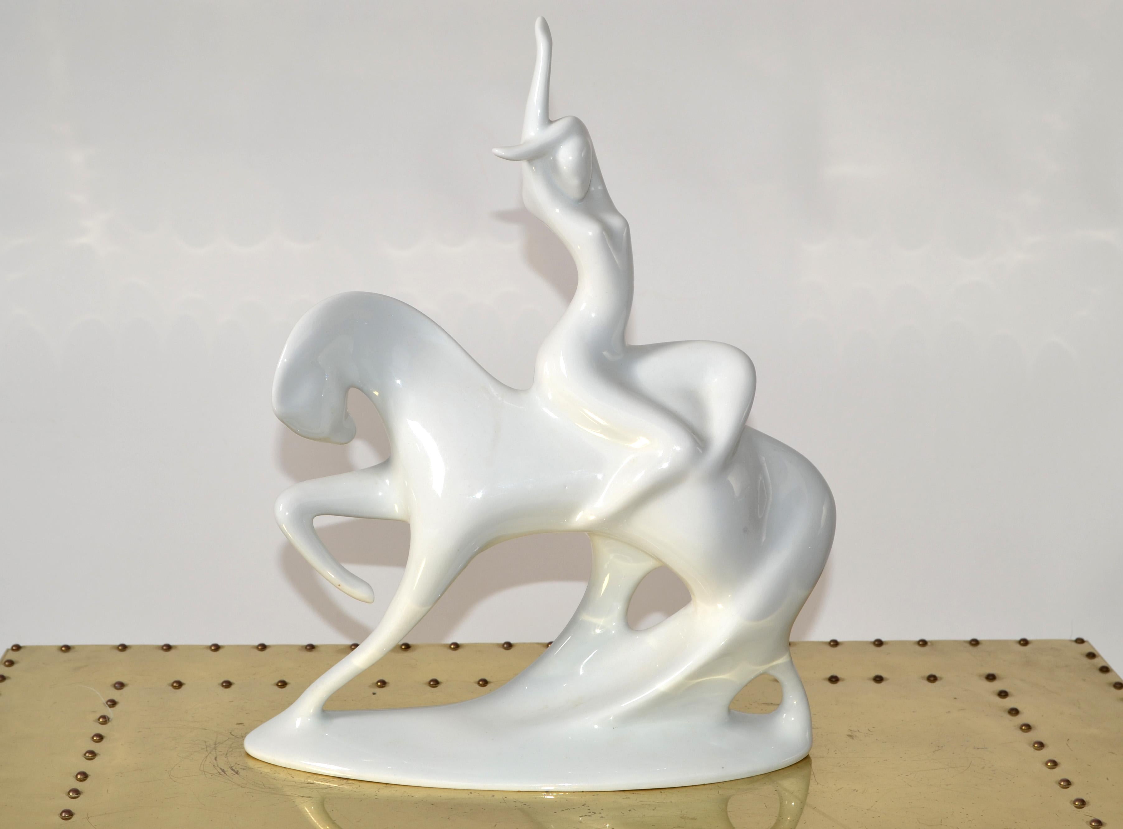 1960s Jitro Porcelain Statue by Jaroslav Ježek for Royal Dux Bohemia Sculpture For Sale 5