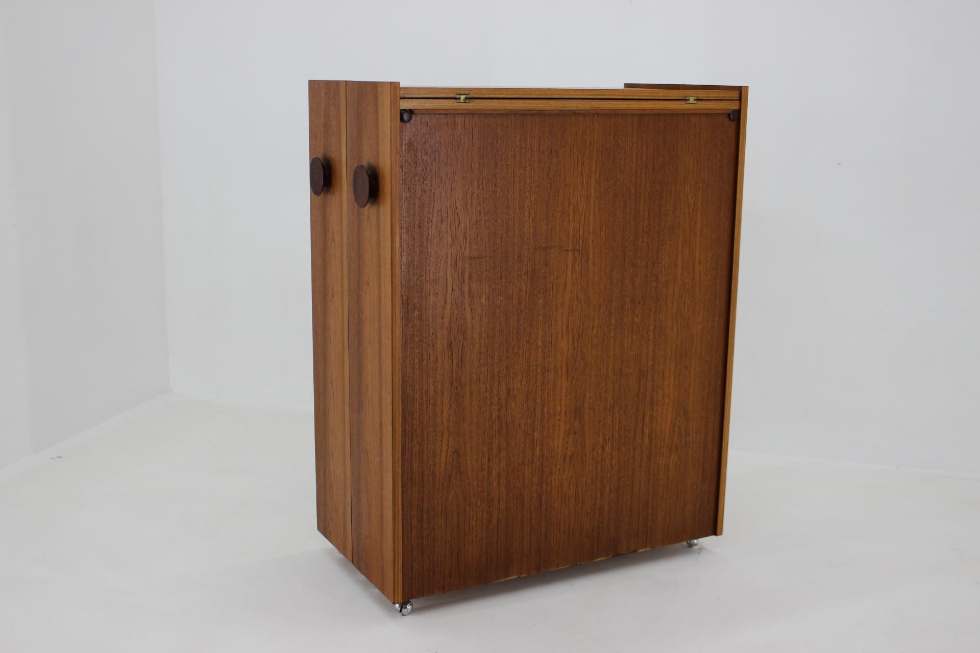 1960s Johannes Andersen Rare Teak Folding Bar Cabinet, Denmark For Sale 2