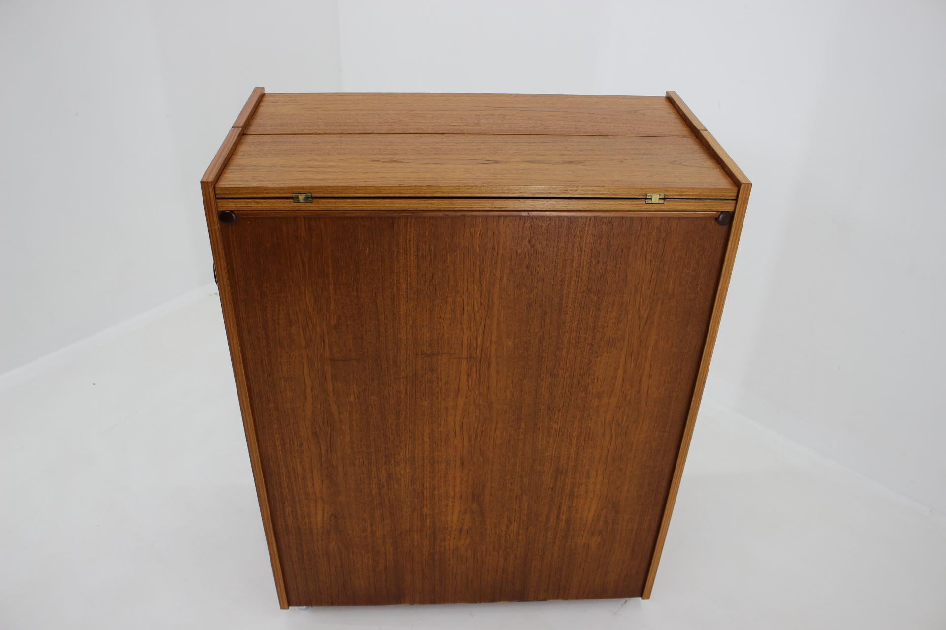 1960s Johannes Andersen Rare Teak Folding Bar Cabinet, Denmark For Sale 3