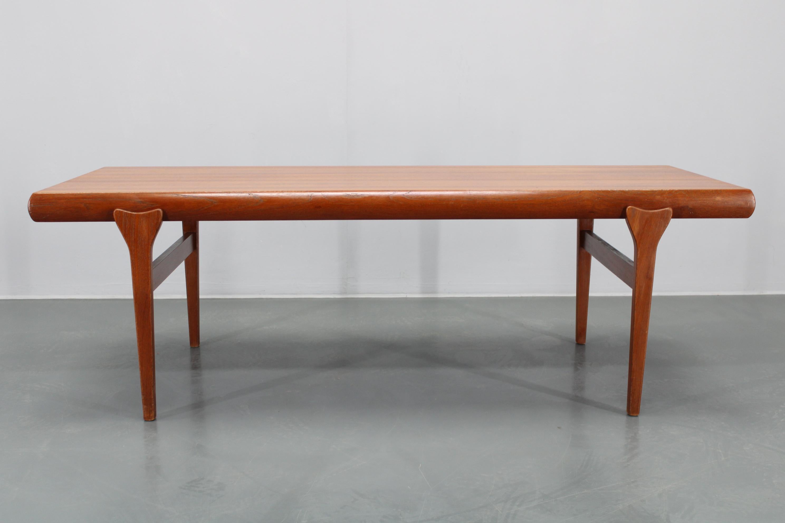 Mid-Century Modern 1960s Johannes Andersen Restored Teak Coffee Table for CFC Silkeborg, Denmark For Sale