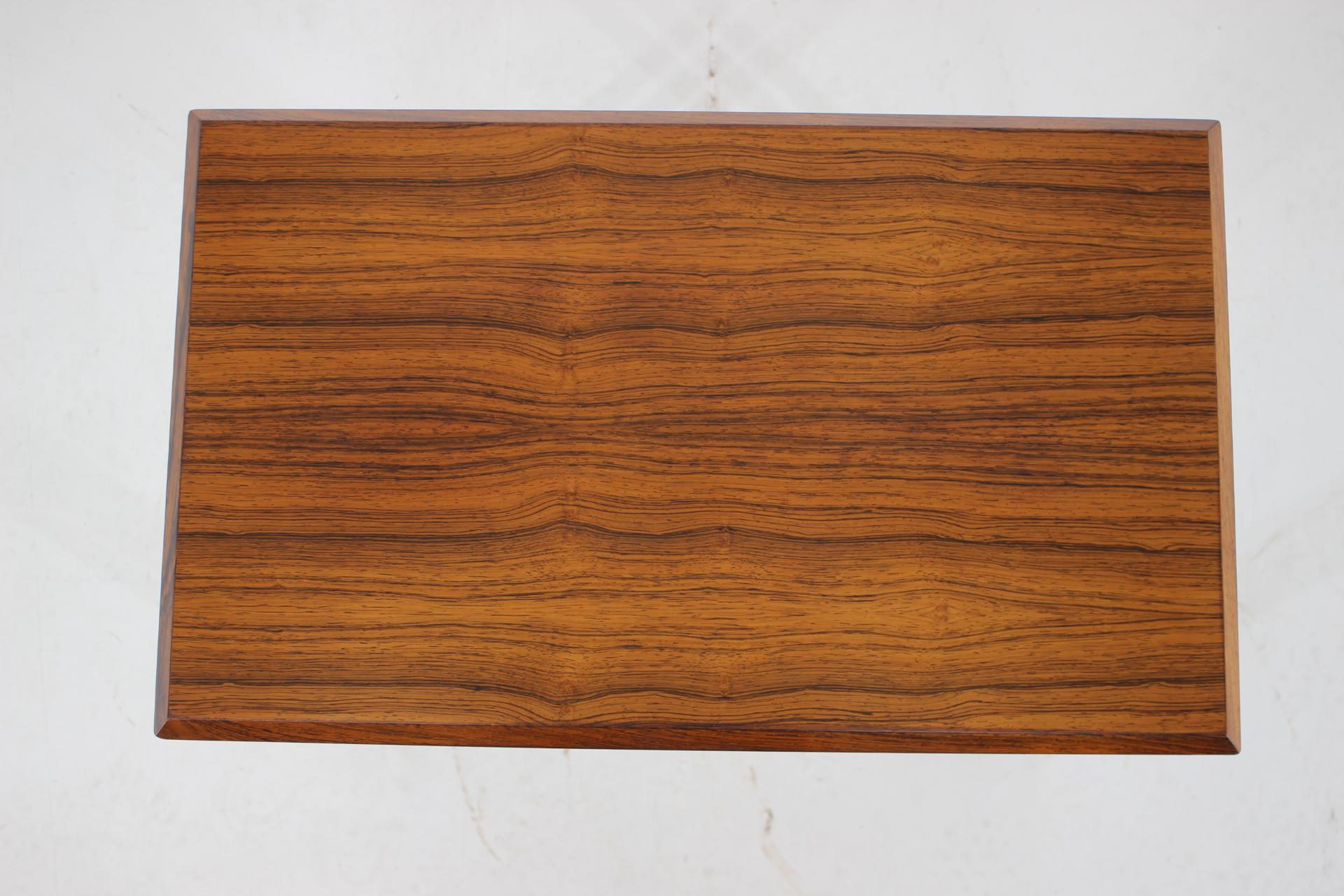 1960s Johannes Andersen Rosewood Nesting Tables for CFC Christensen of Silkeborg In Good Condition For Sale In Praha, CZ