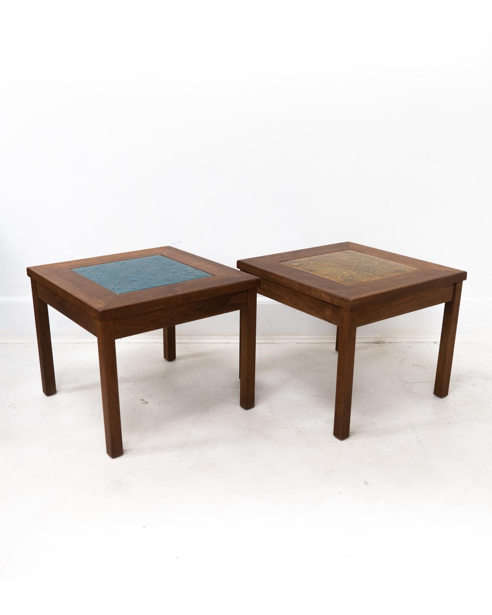 Beistelltische aus blauen Konstellationsfliesen von John Keal für Brown Saltman, 1960er Jahre (Emailliert) im Angebot