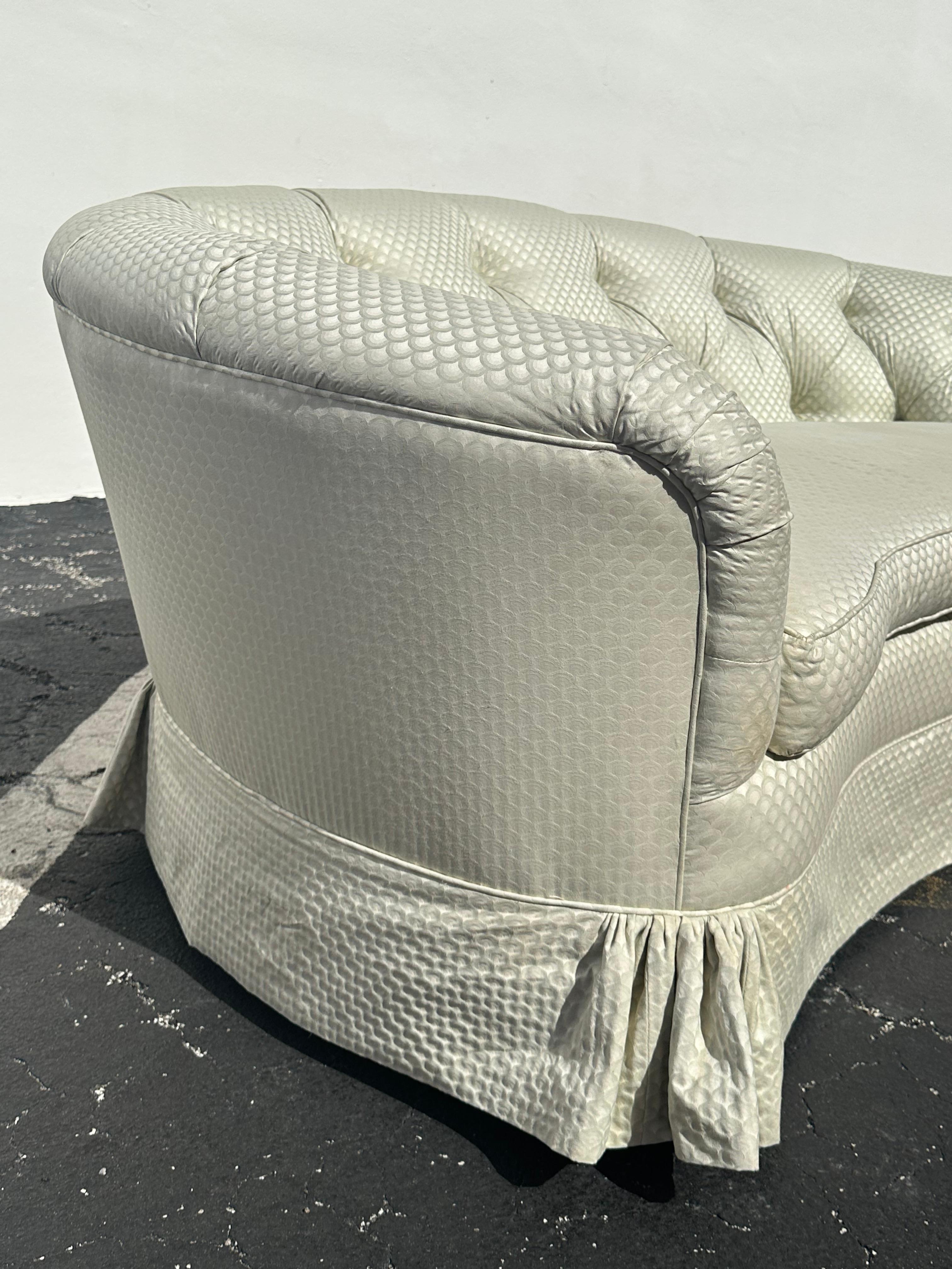 1960 I John Widdicomb Kidney Immaculate Green Beige Sofa Loveseats, Set of 2 en vente 4