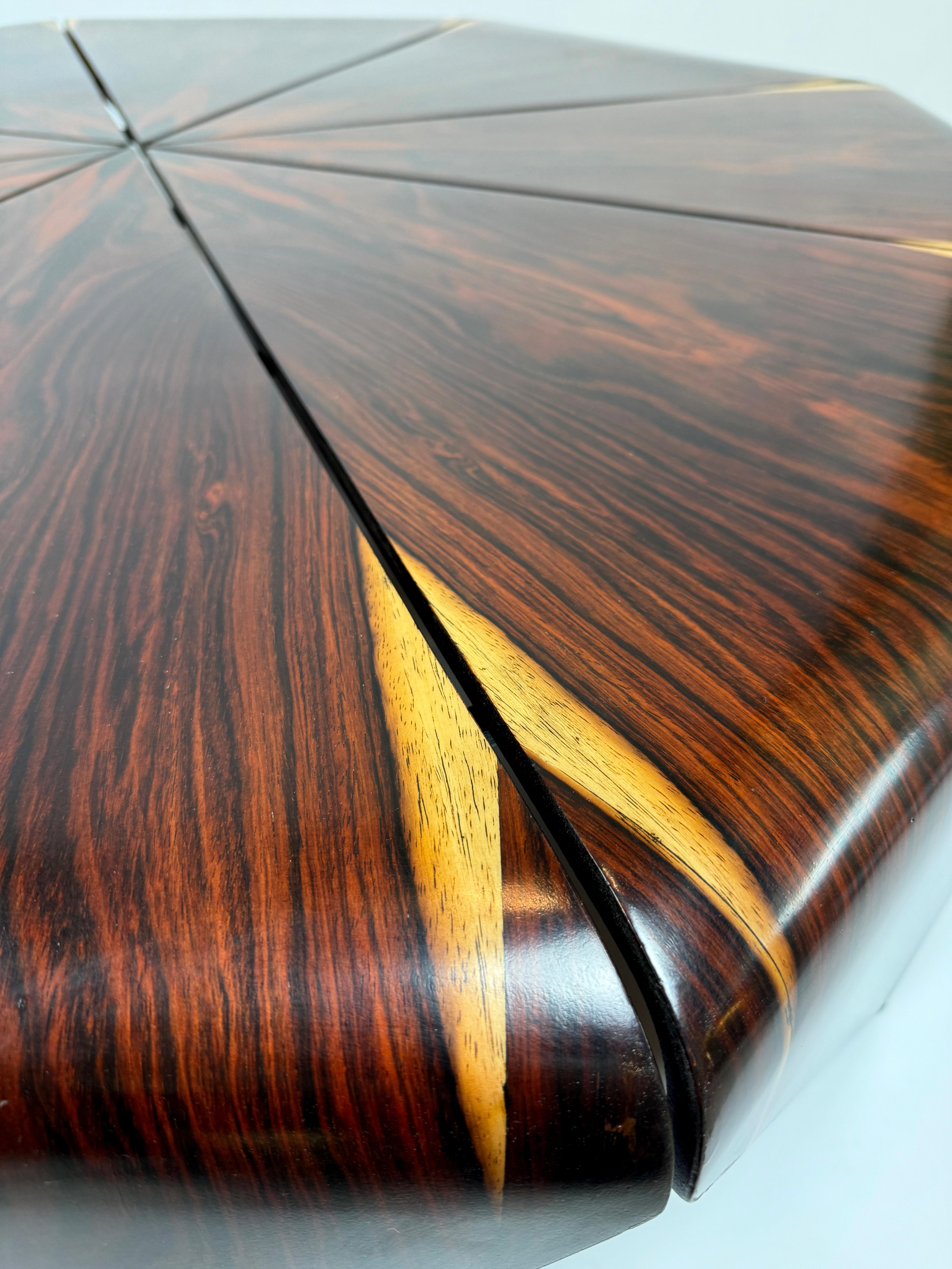 Años 60 Jorge Zalszupin Mesa de centro Petalas Brasil madera Atelier Brasileño en venta