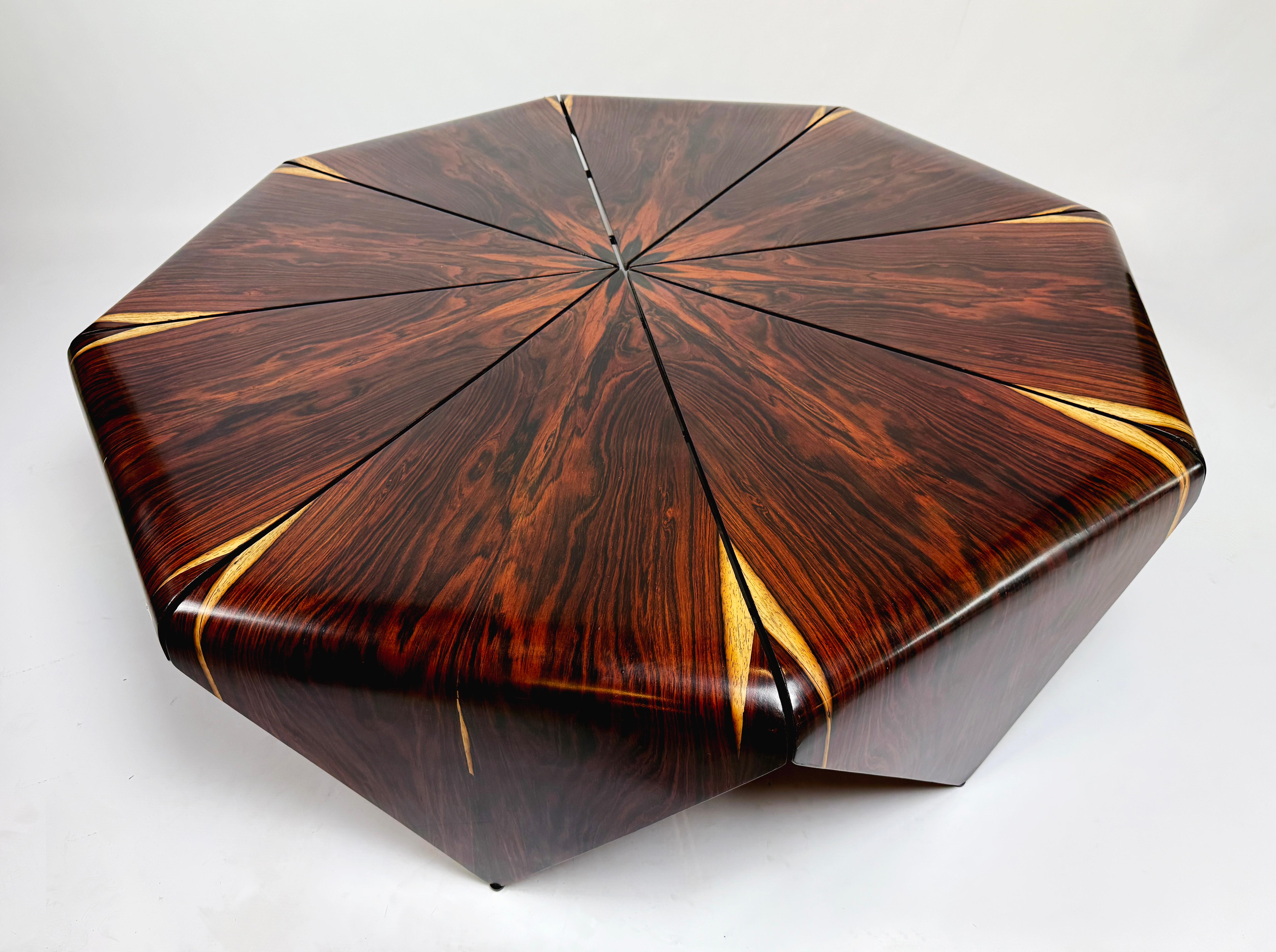 Años 60 Jorge Zalszupin Mesa de centro Petalas Brasil madera Atelier en Bueno estado para la venta en Milano, IT