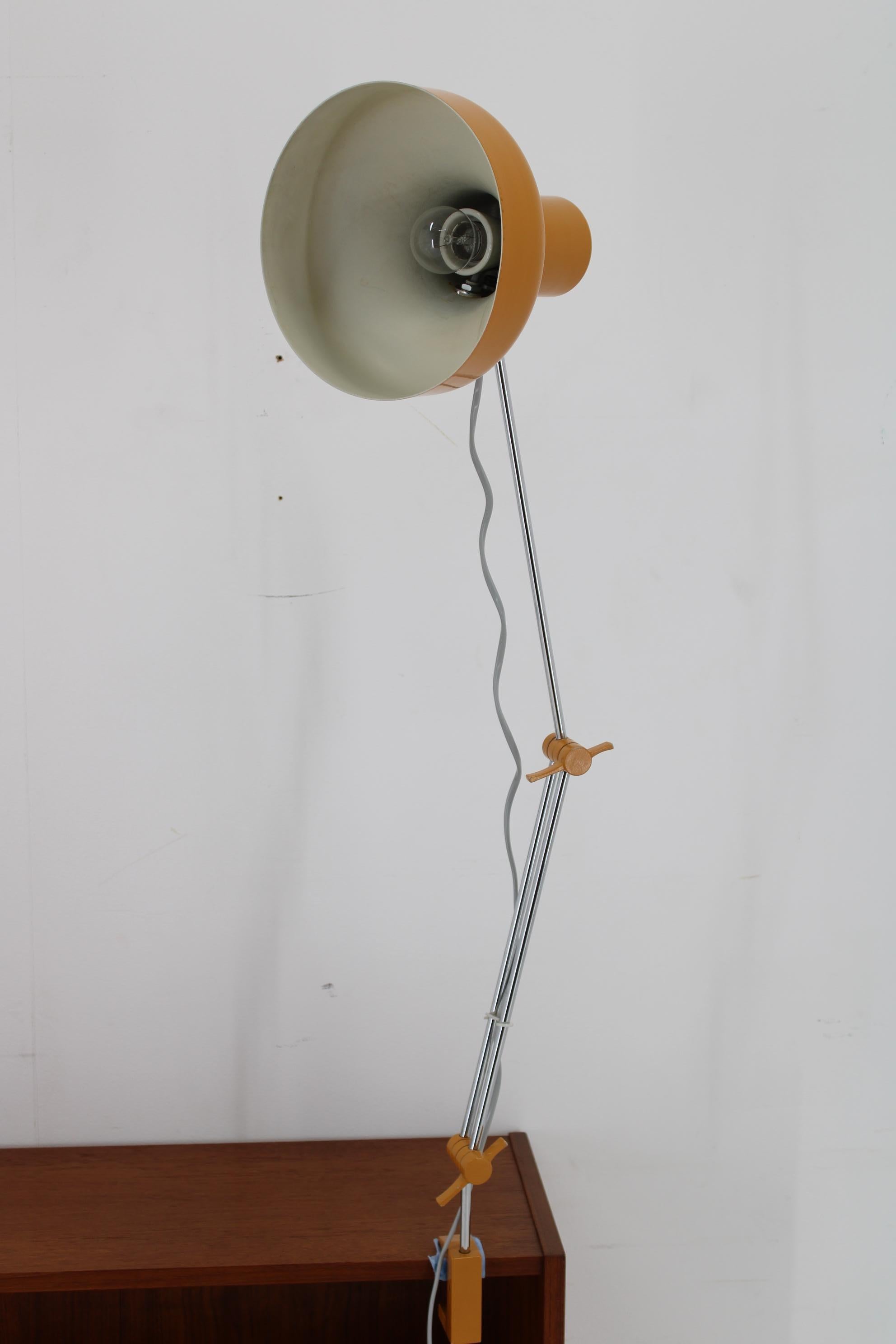 Metallo Lampada da tavolo Josef Hurka del 1960, Cecoslovacchia in vendita
