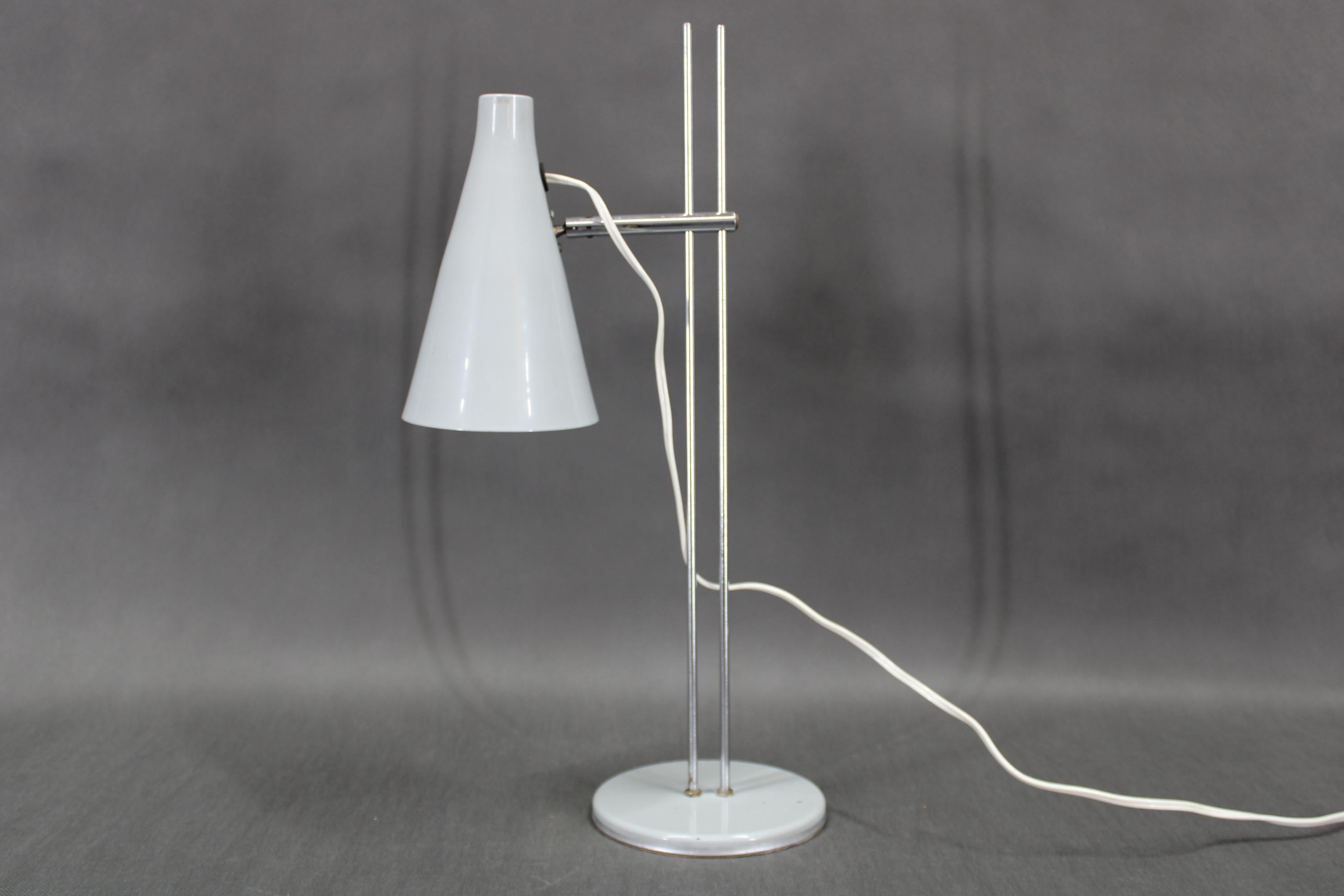 -  cleaned ,polished 
- 1x , E14/E12 bulbs 
- US wiring compatible
- Minor signs of use