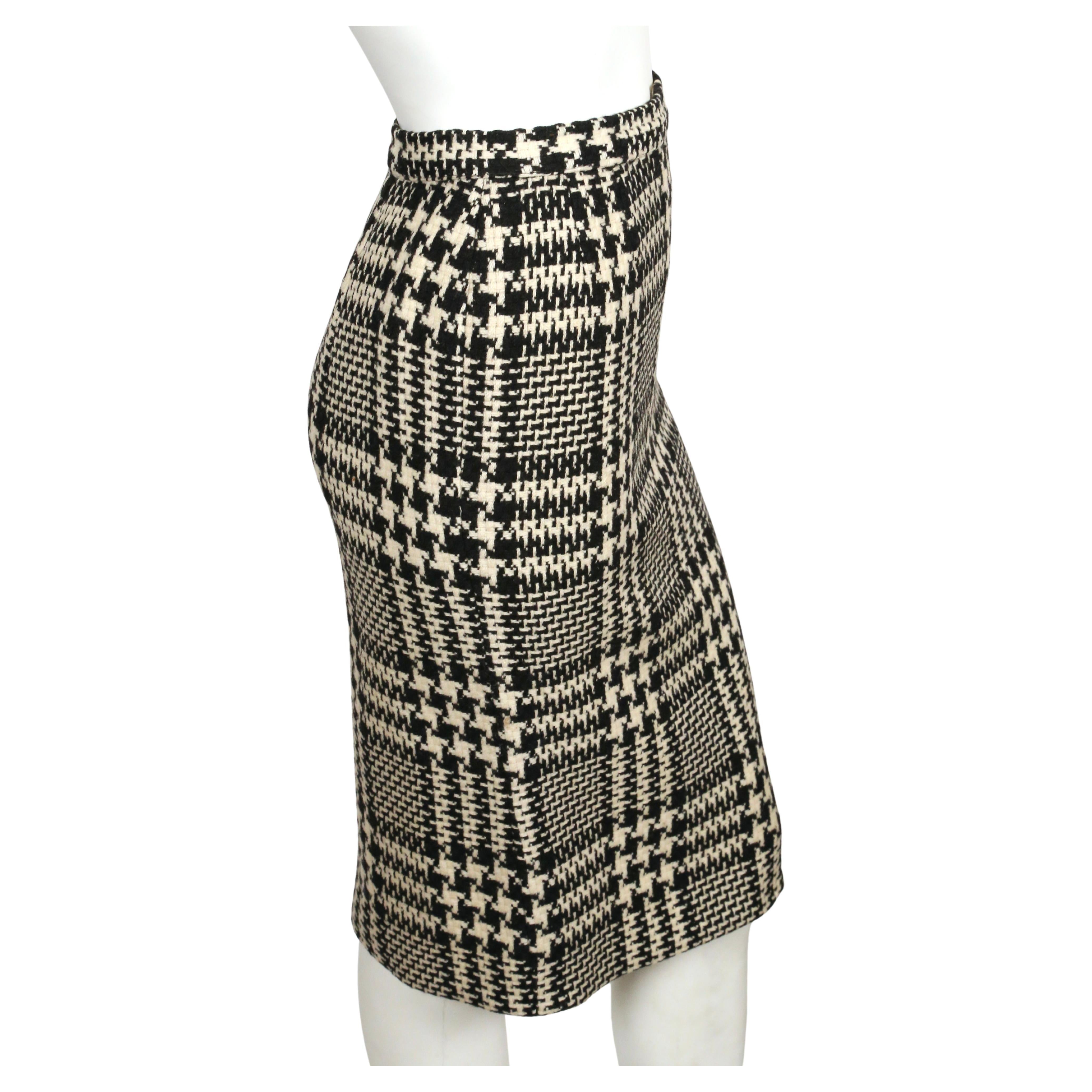1960's JOSEPH MAGNIN wool houndstooth swing coat with neck tie & skirt For Sale 3
