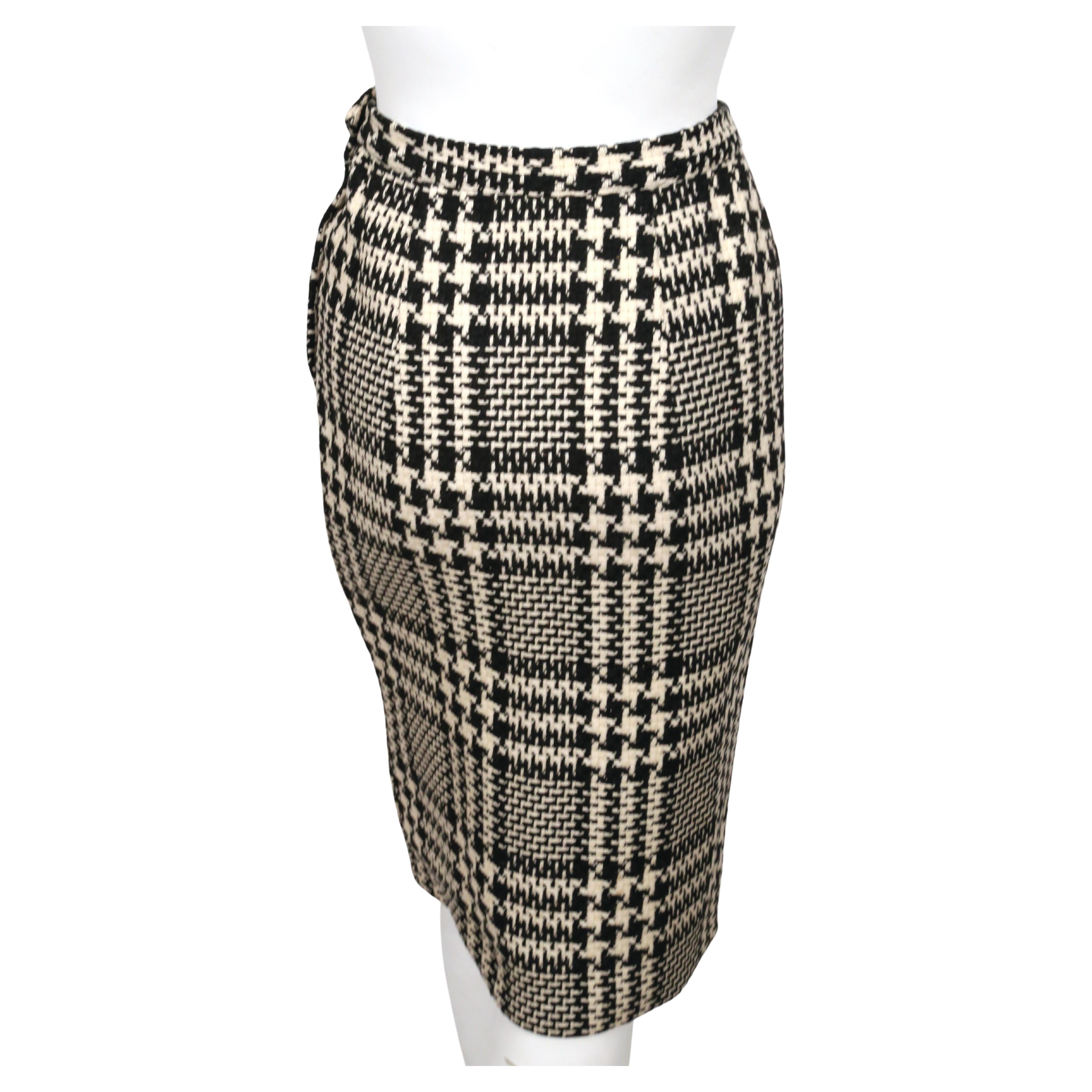 1960's JOSEPH MAGNIN wool houndstooth swing coat with neck tie & skirt For Sale 4