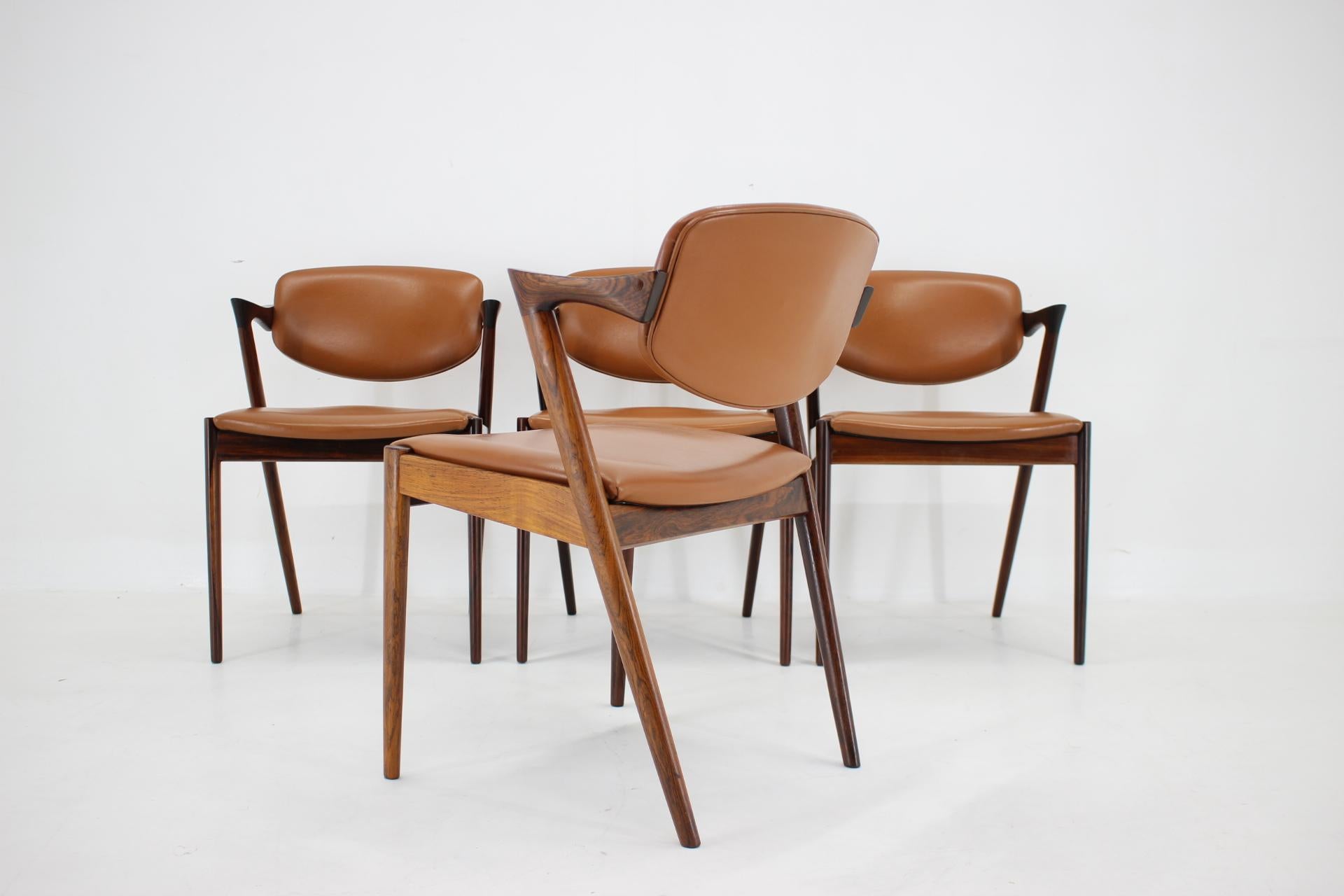 Imitation cuir 1960 Kai Kristiansen Model 42 Chaises de salle à manger en palissandre, lot de 4 en vente
