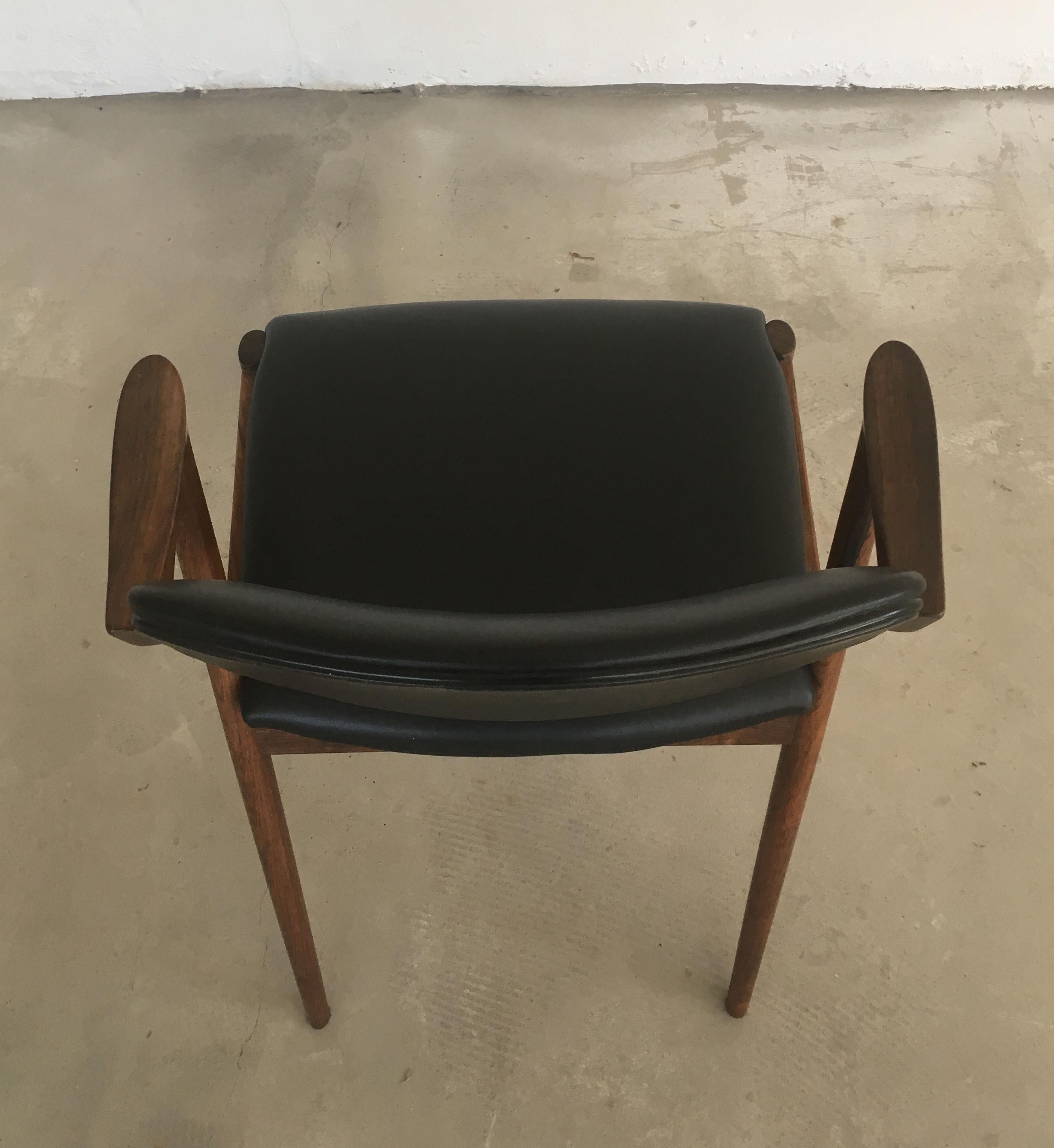 1960s Kai Kristiansen Fully Restored and Reupholstered Rosewood Dining Chairs In Good Condition For Sale In Knebel, DK