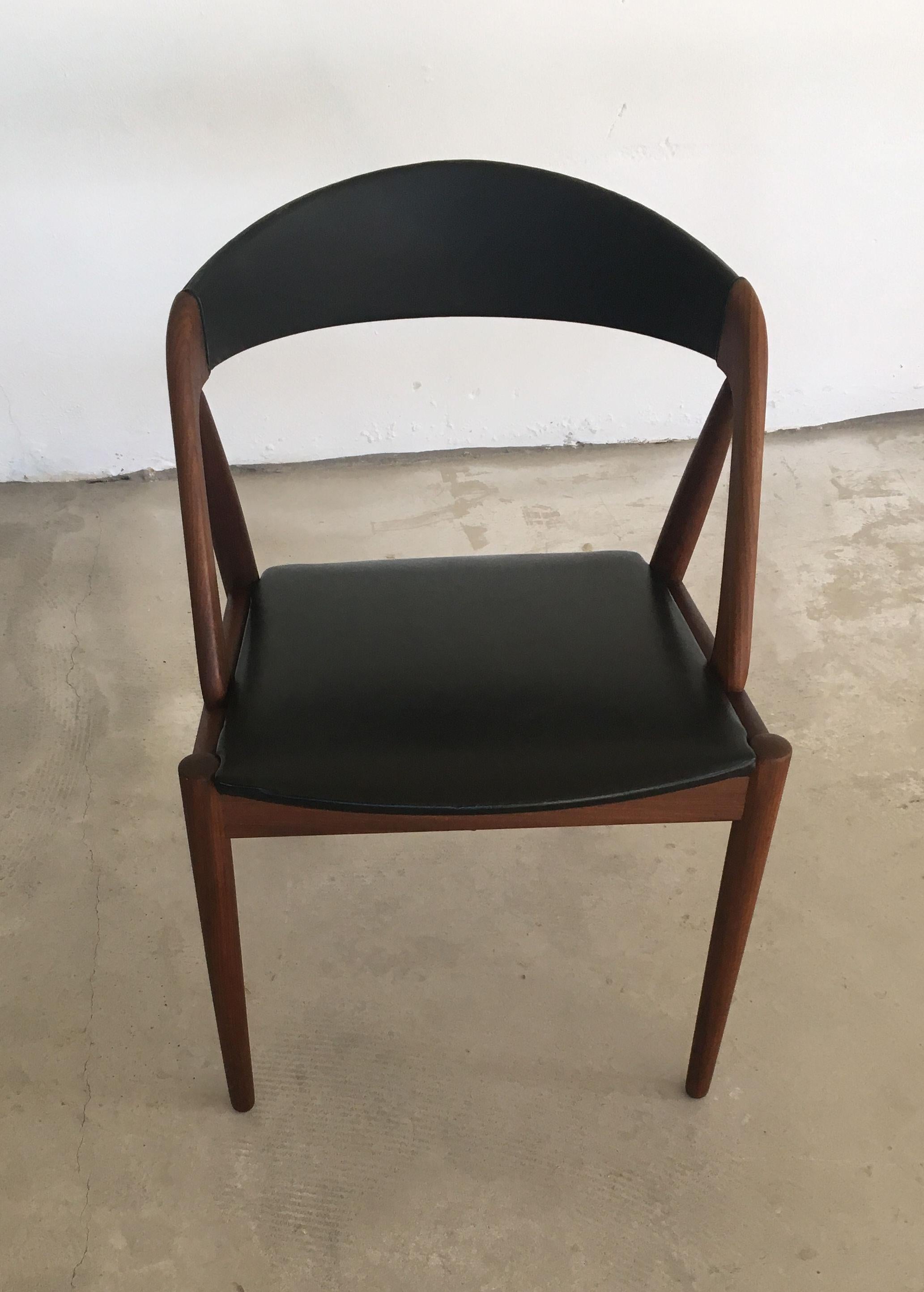 Kai Kristiansens model 31 dining chairs with refinished frames and black leather upholstery.

The A-frame model 31 chairs were designed by Kai Kristiansen in 1956. The model with its curved, straight and oblique lines and comfortable seats are one