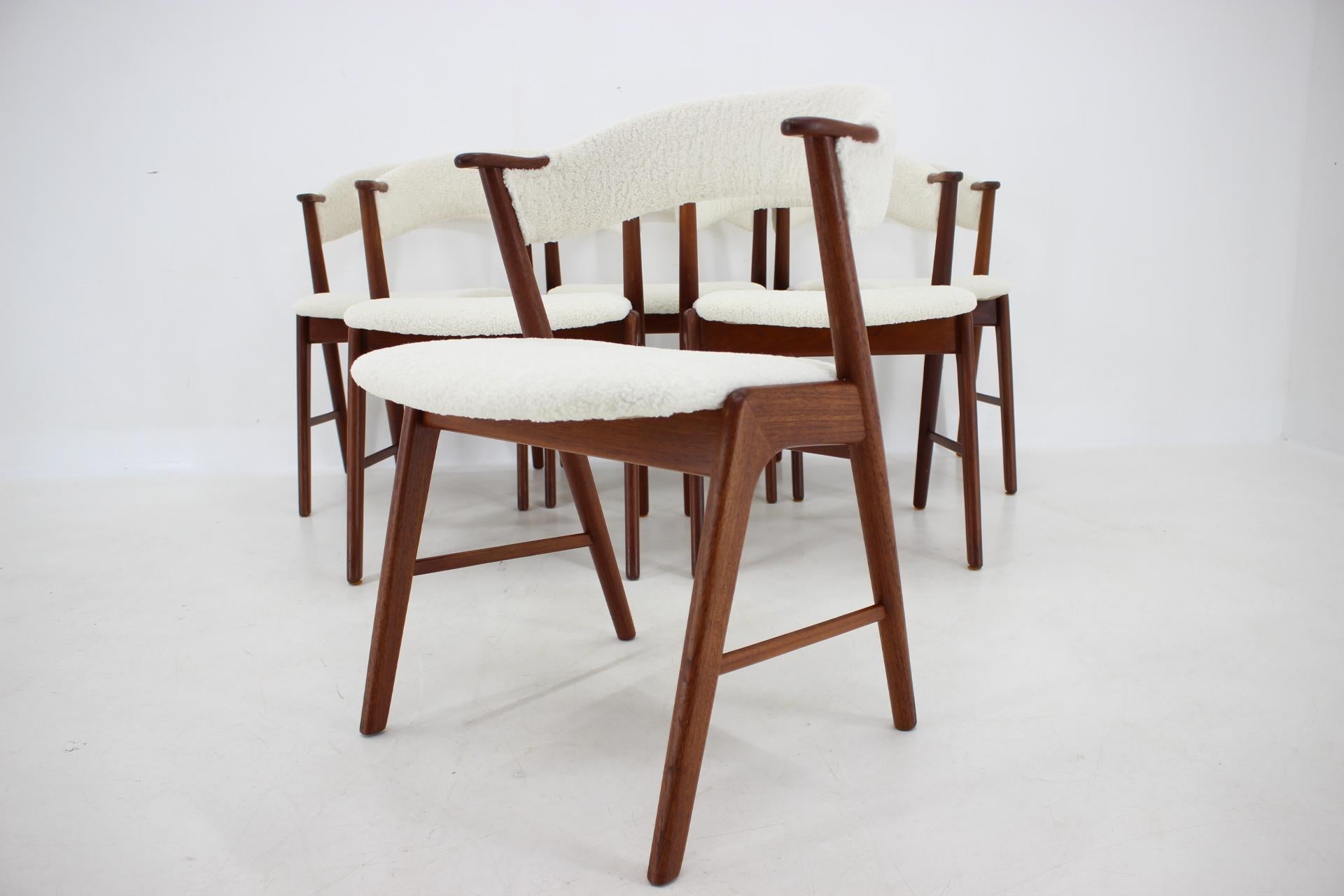 Kai Kristiansen ensemble de 6 chaises de salle à manger en teck modèle 32 en tissu de peau de mouton, années 1960 en vente 5