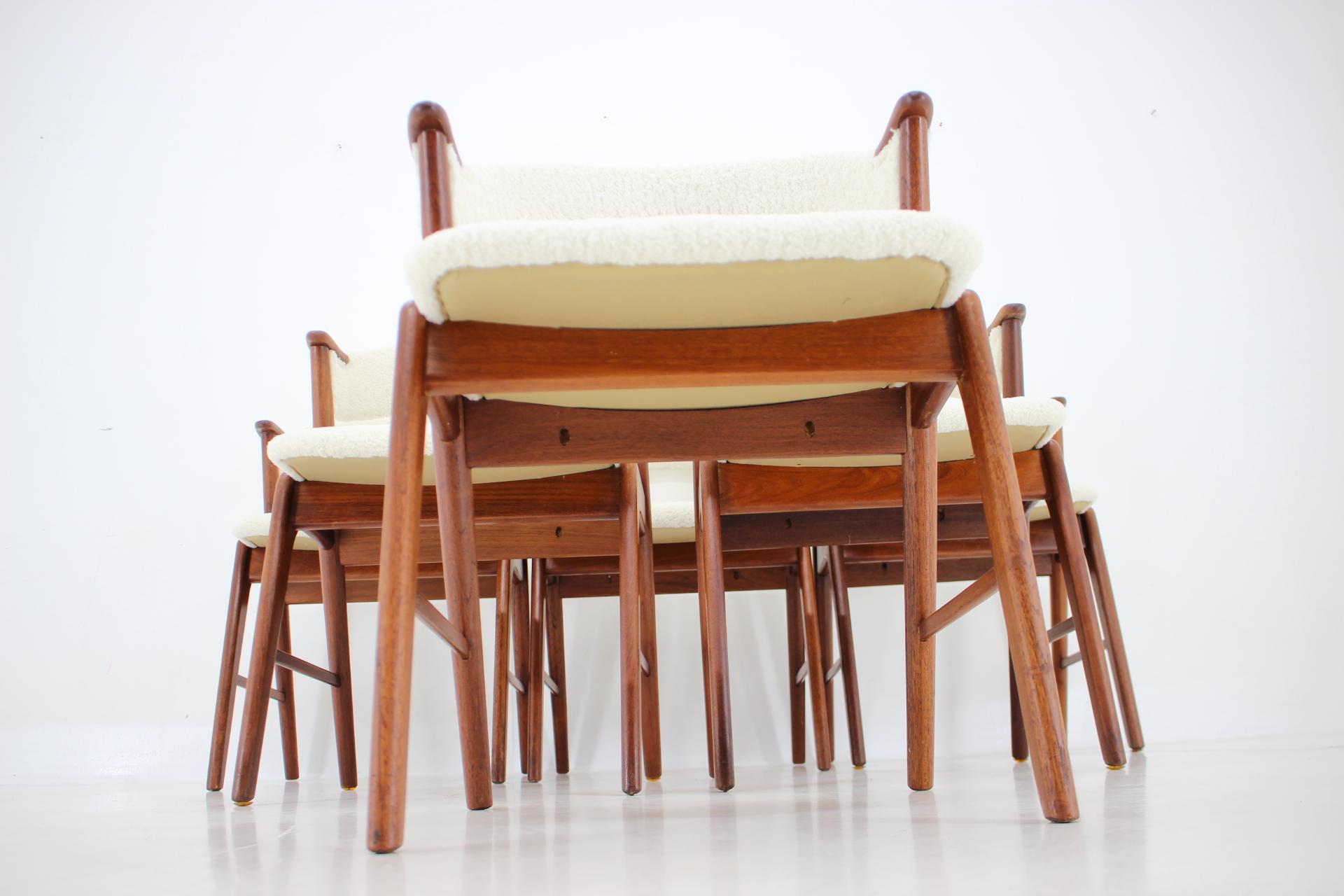 Kai Kristiansen ensemble de 6 chaises de salle à manger en teck modèle 32 en tissu de peau de mouton, années 1960 en vente 9