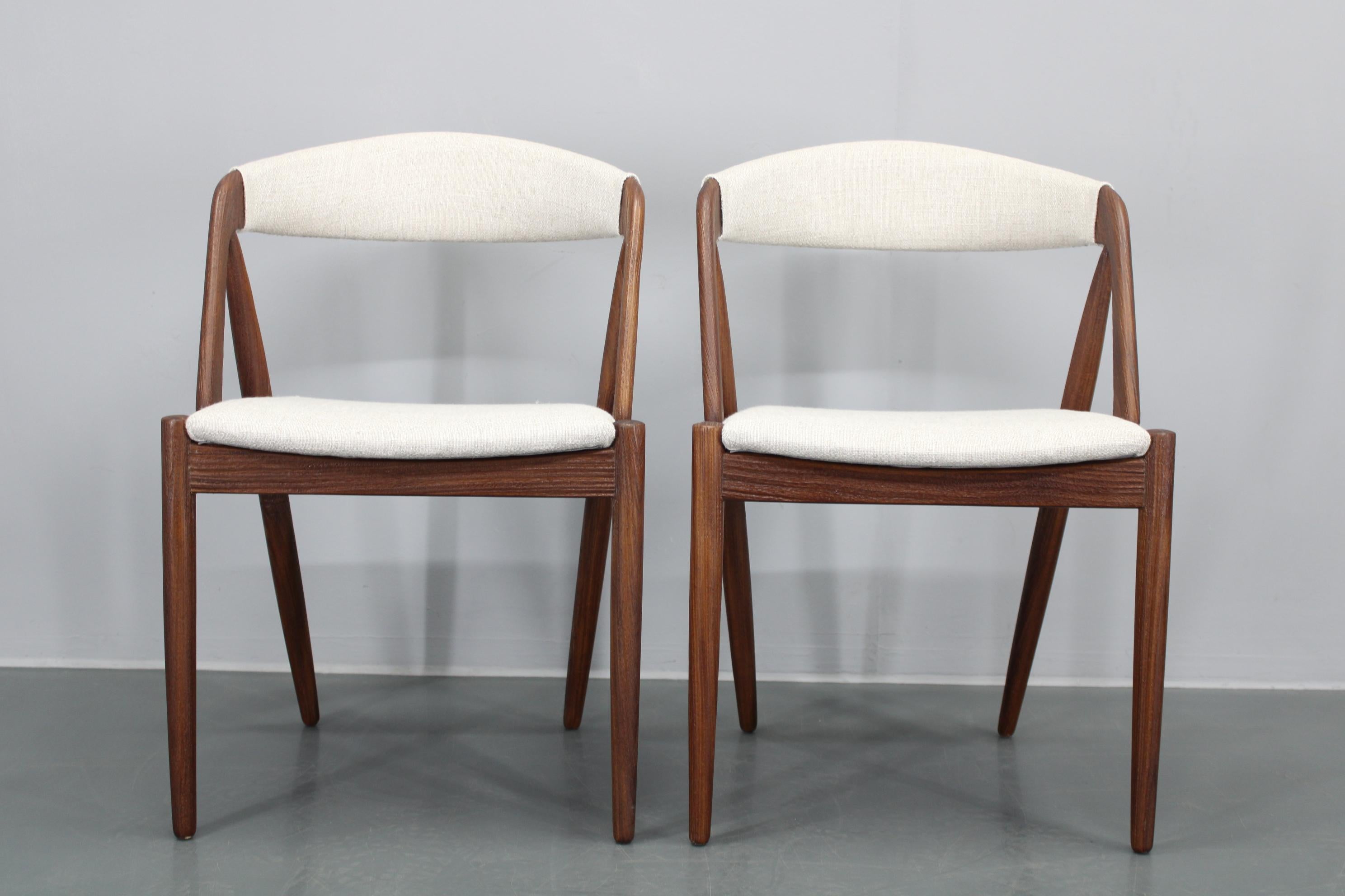 1960s Kai Kristiansen Set of Four Restored Teak Dining Chairs (Ensemble de quatre chaises de salle à manger en teck restaurées) en vente 8