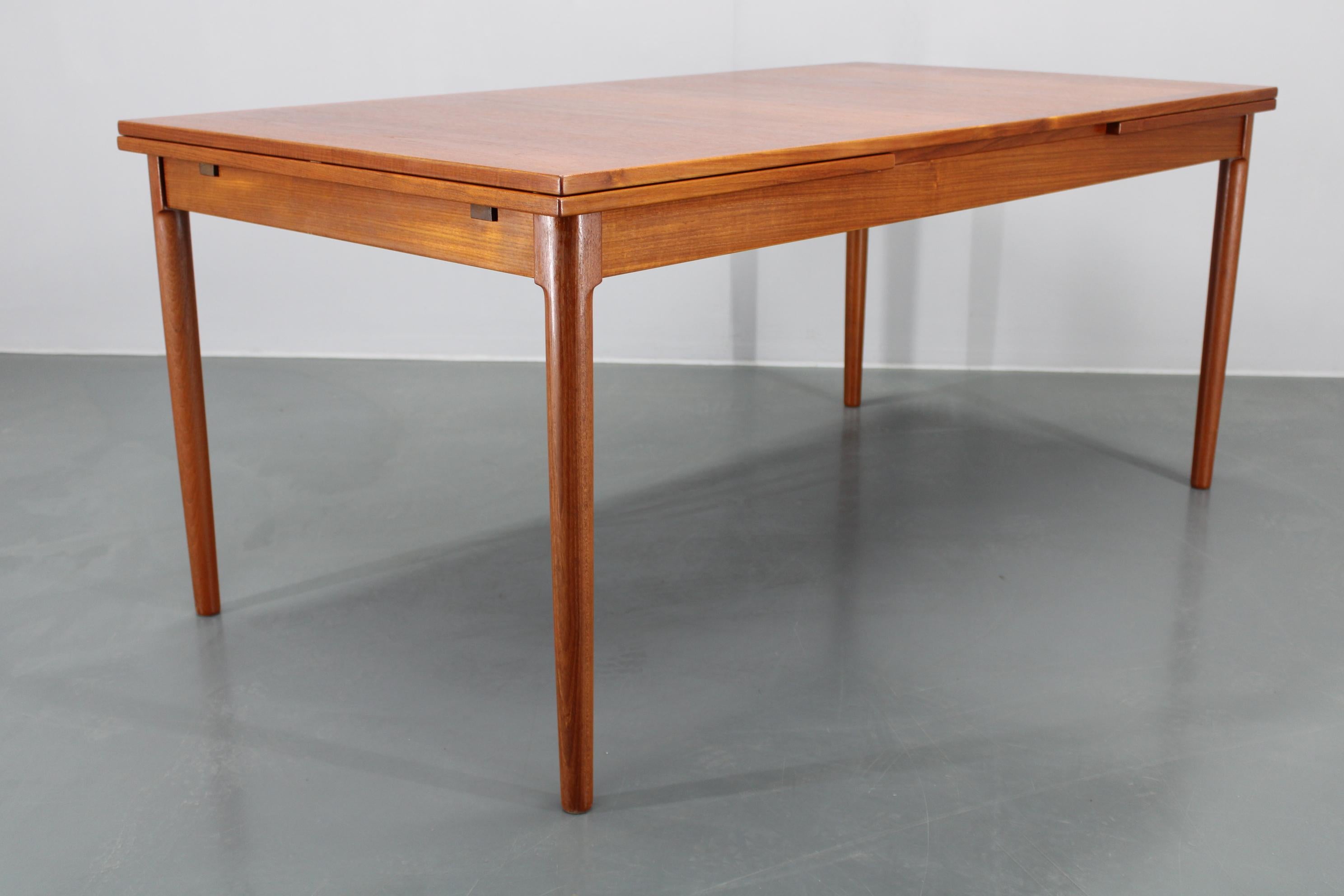 1960s Kai Winding Large Teak Extendable Dining Table Model 16, Denmark For Sale 3