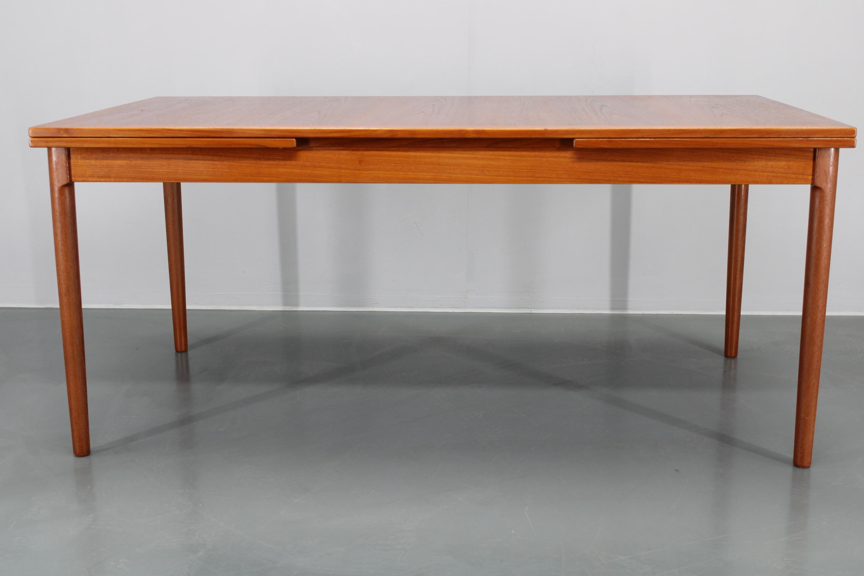 1960s Kai Winding Large Teak Extendable Dining Table Model 16, Denmark For Sale 4