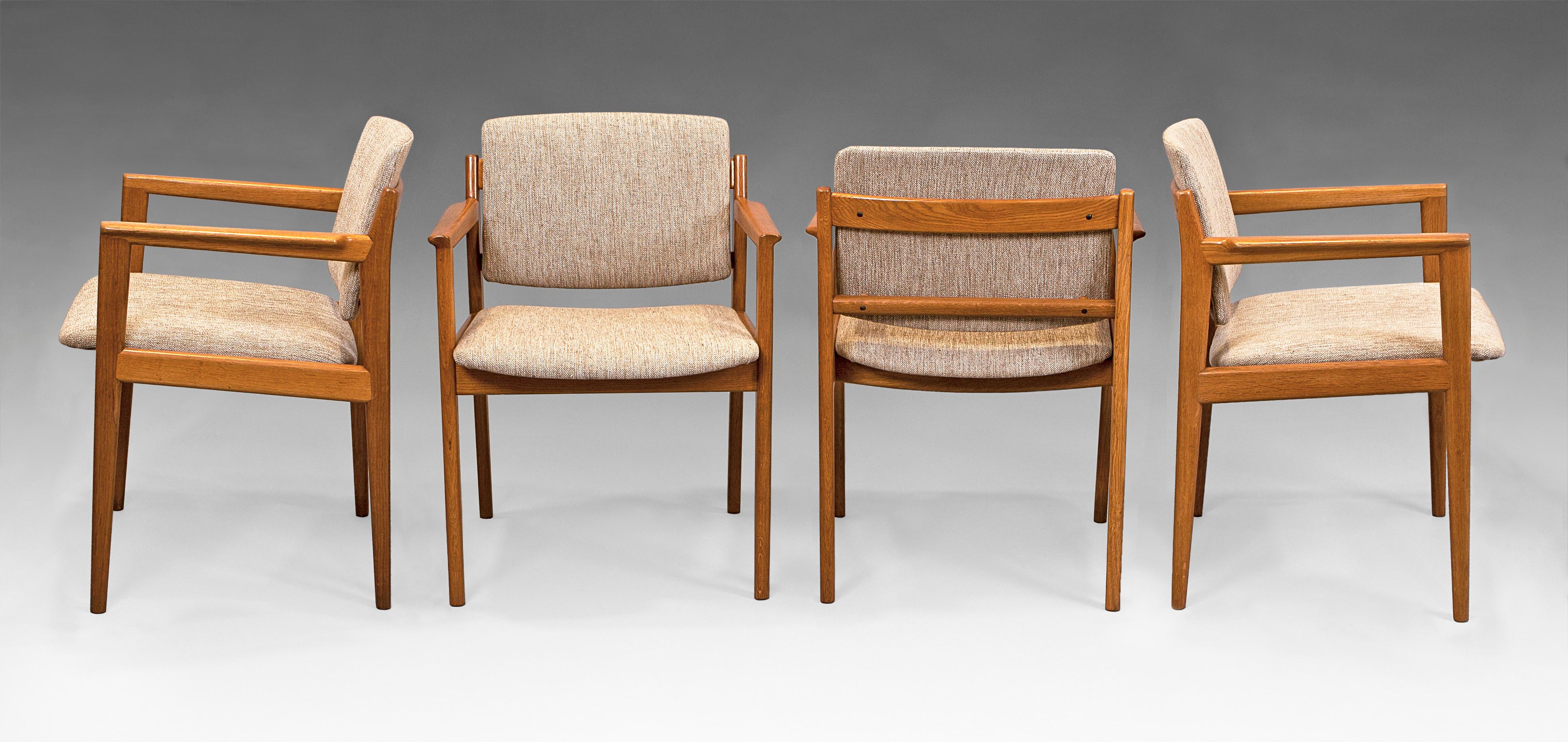 Karl Erik Ekselius armchairs in teak and upholstery for J.O. Carlsson, Vetlanda. Sweden, 1960´s.
Excellent condition and new beige/Brown tweed upholstery.
 
