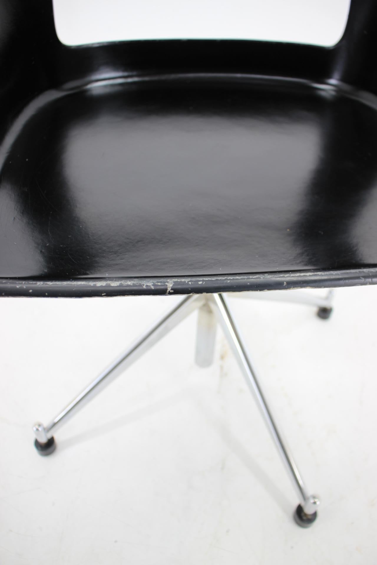 1960s Kay Korbing Swivel Chair Model KK-1A for Fibrex Denmark For Sale 6
