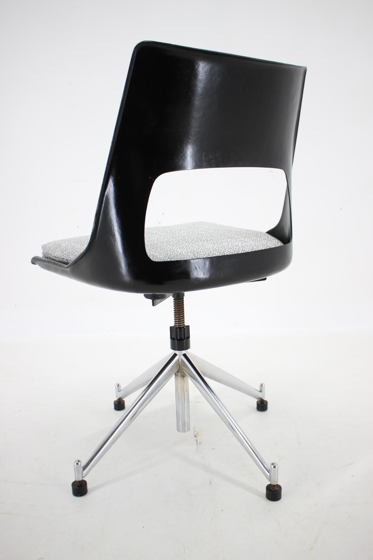 Mid-20th Century 1960s Kay Korbing Swivel Chair Model KK-1A for Fibrex Denmark For Sale