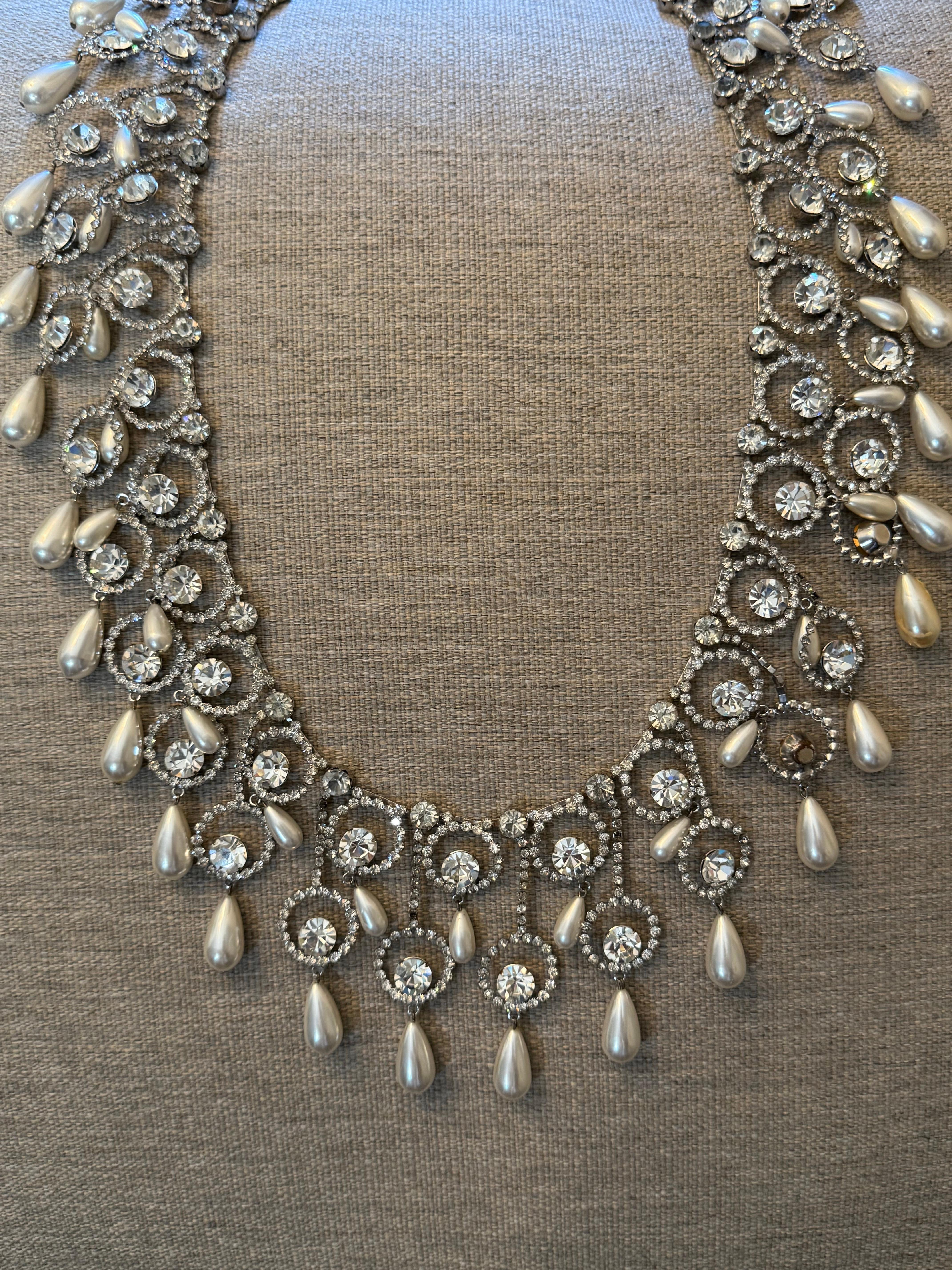 1960 Kenneth Jay Lane's Mod Hipster cintura larga con strass e perle a goccia in vendita 7