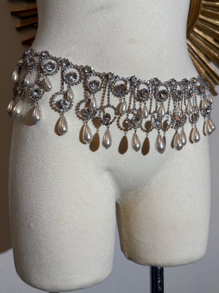 Authentic vintage KJL Kenneth Jay Lane jeweled belt. Adjustable waist size. Kenneth Jay Lane | Accessories | Authentic Vintage Kjl  main image 4