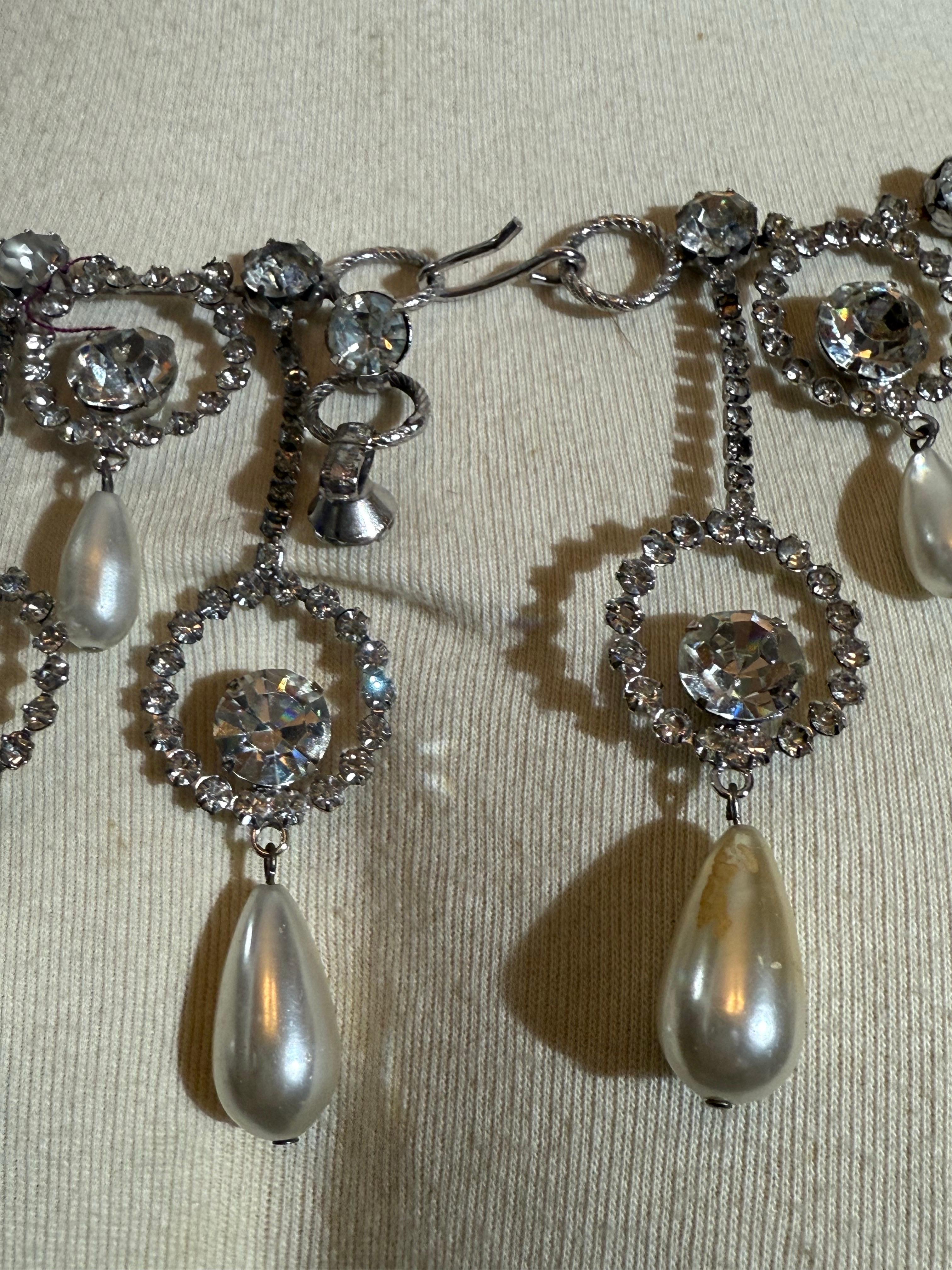1960 Kenneth Jay Lane's Mod Hipster cintura larga con strass e perle a goccia in vendita 4