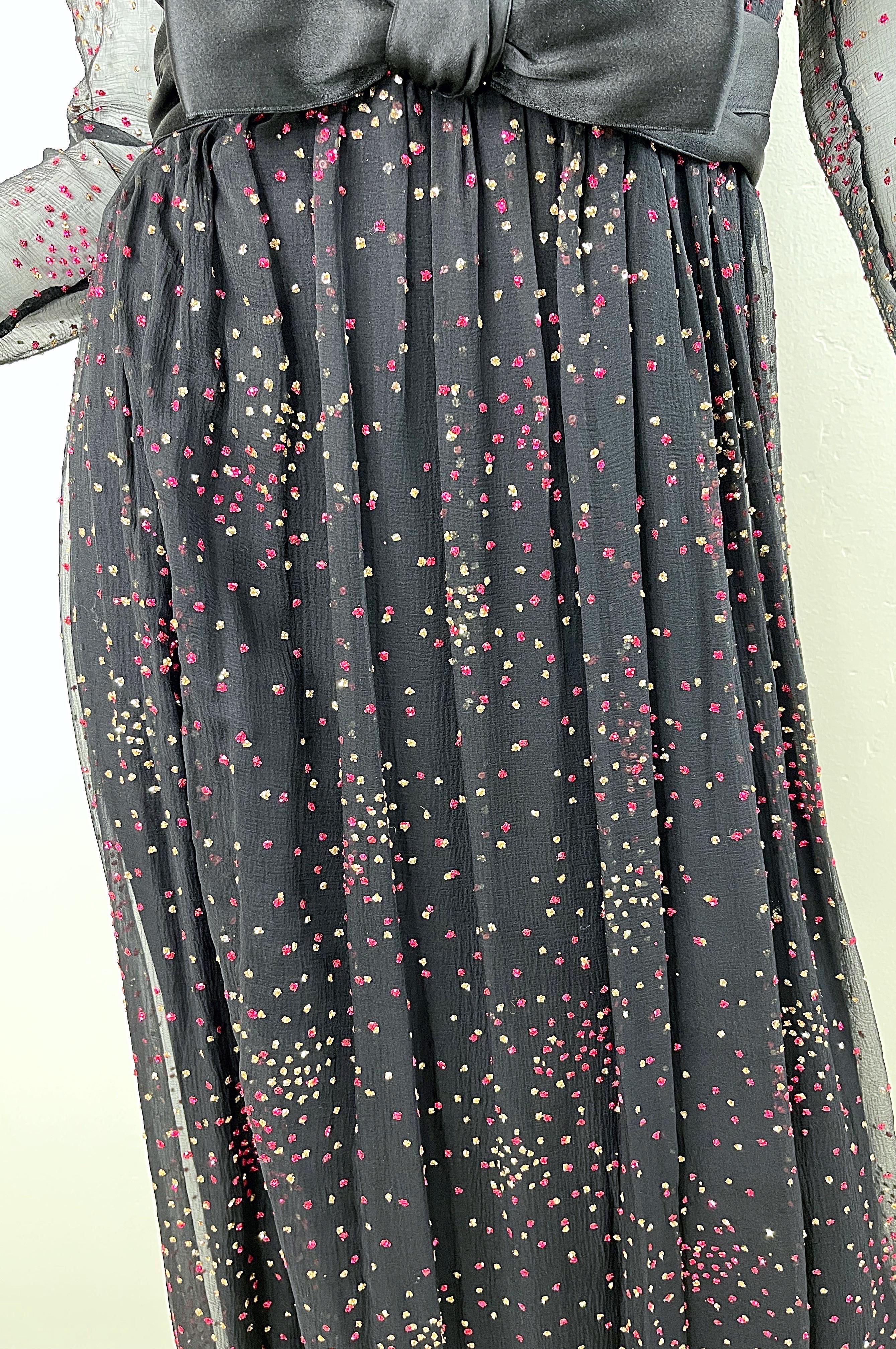 1960s Kiki Hart Black Silk Chiffon Hot Pink Gold Glitter Vintage 60s Gown Dress en vente 1