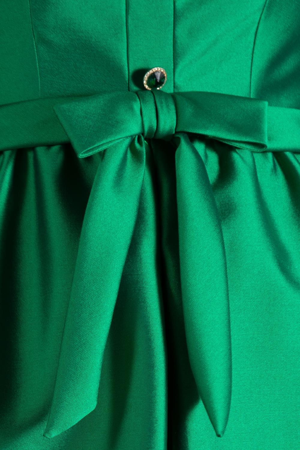 1960S Kiki Hart Vestido de cóctel de rayón y seda verde esmeralda en venta 6