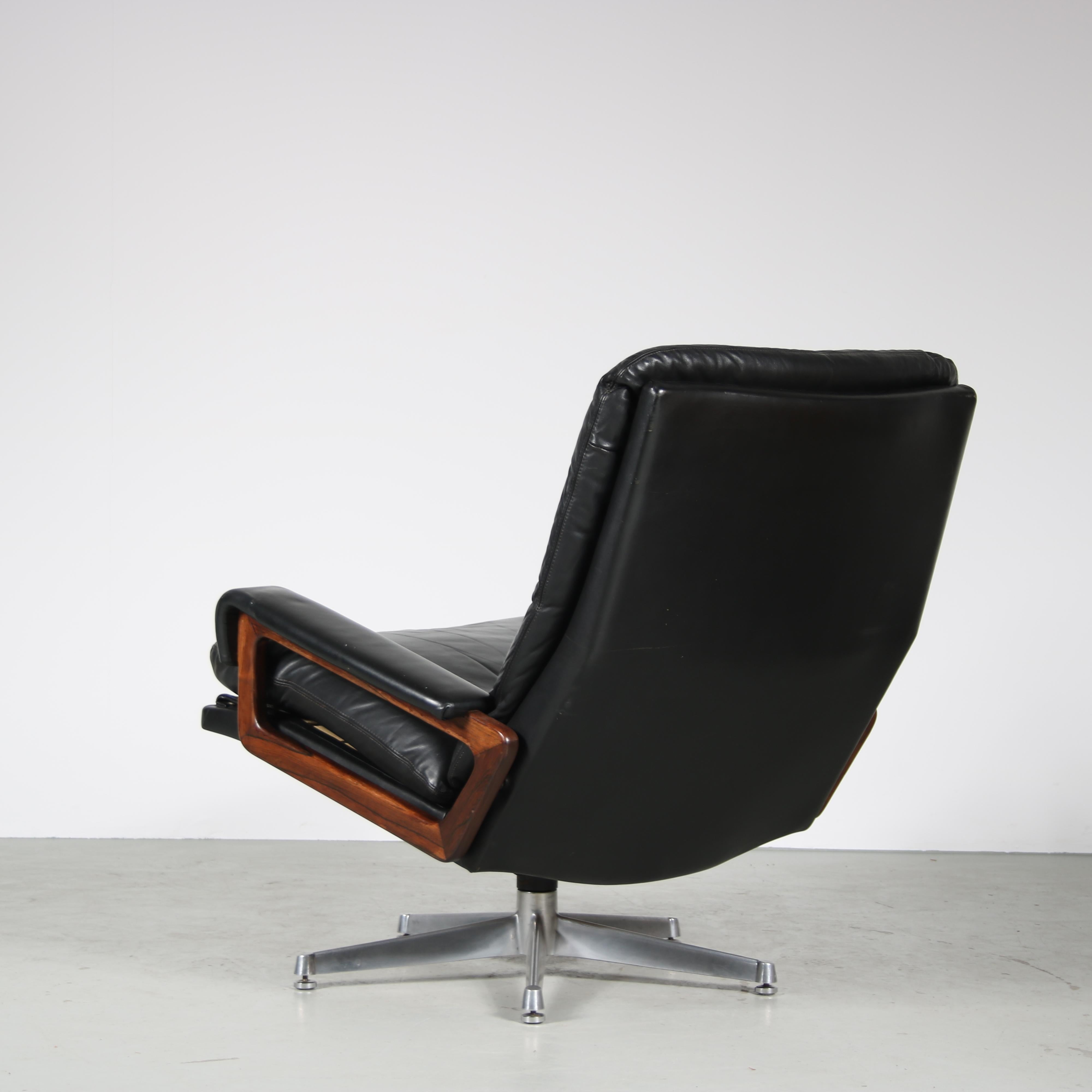 1960s “King” Lounge chair by André Vandenbeuck for Strässle, Switzerland In Good Condition In Amsterdam, NL