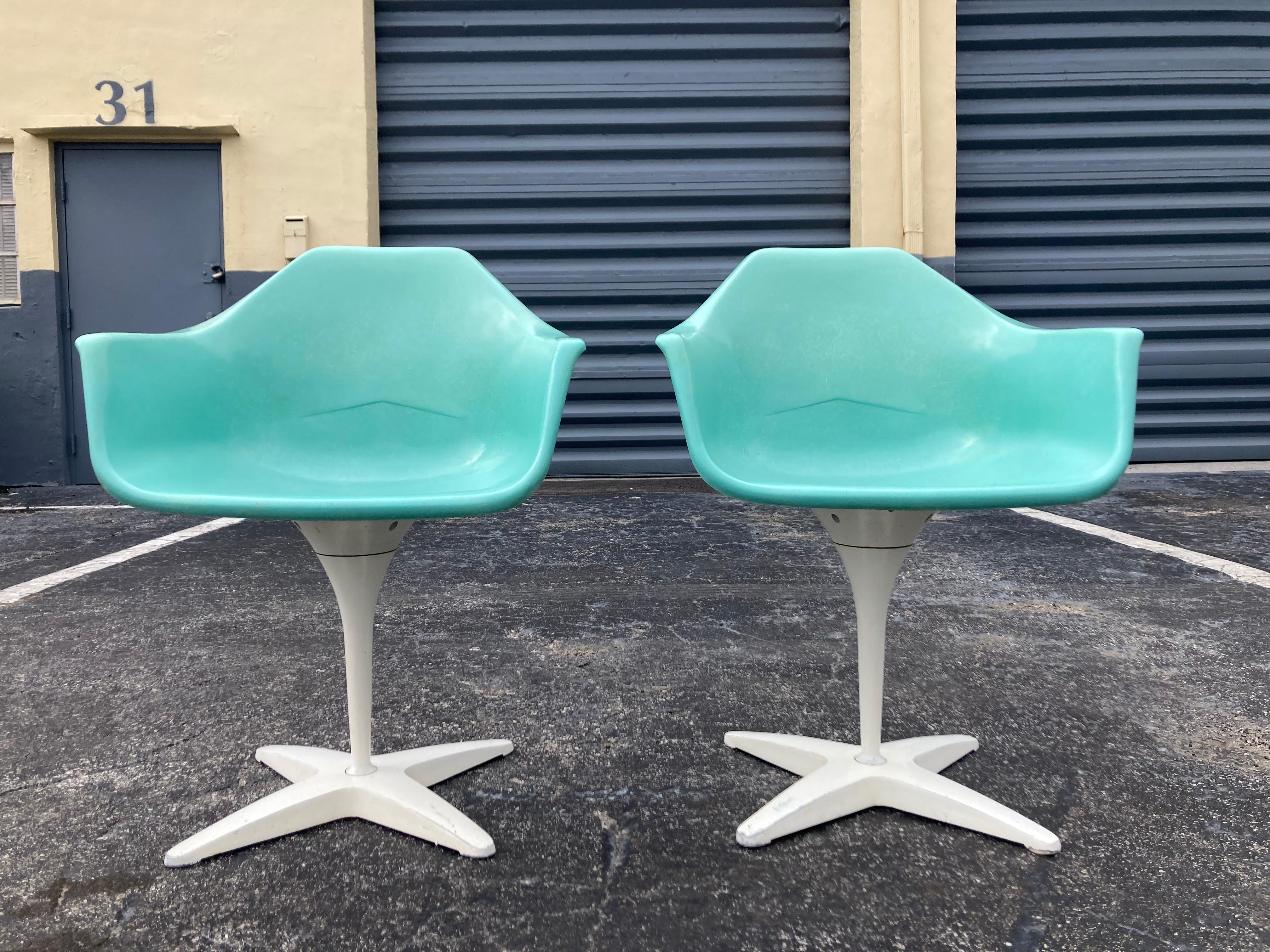 1960s Kitchen Dinette Set, Fiberglass Chairs, Turquoise, Round Table, USA For Sale 8