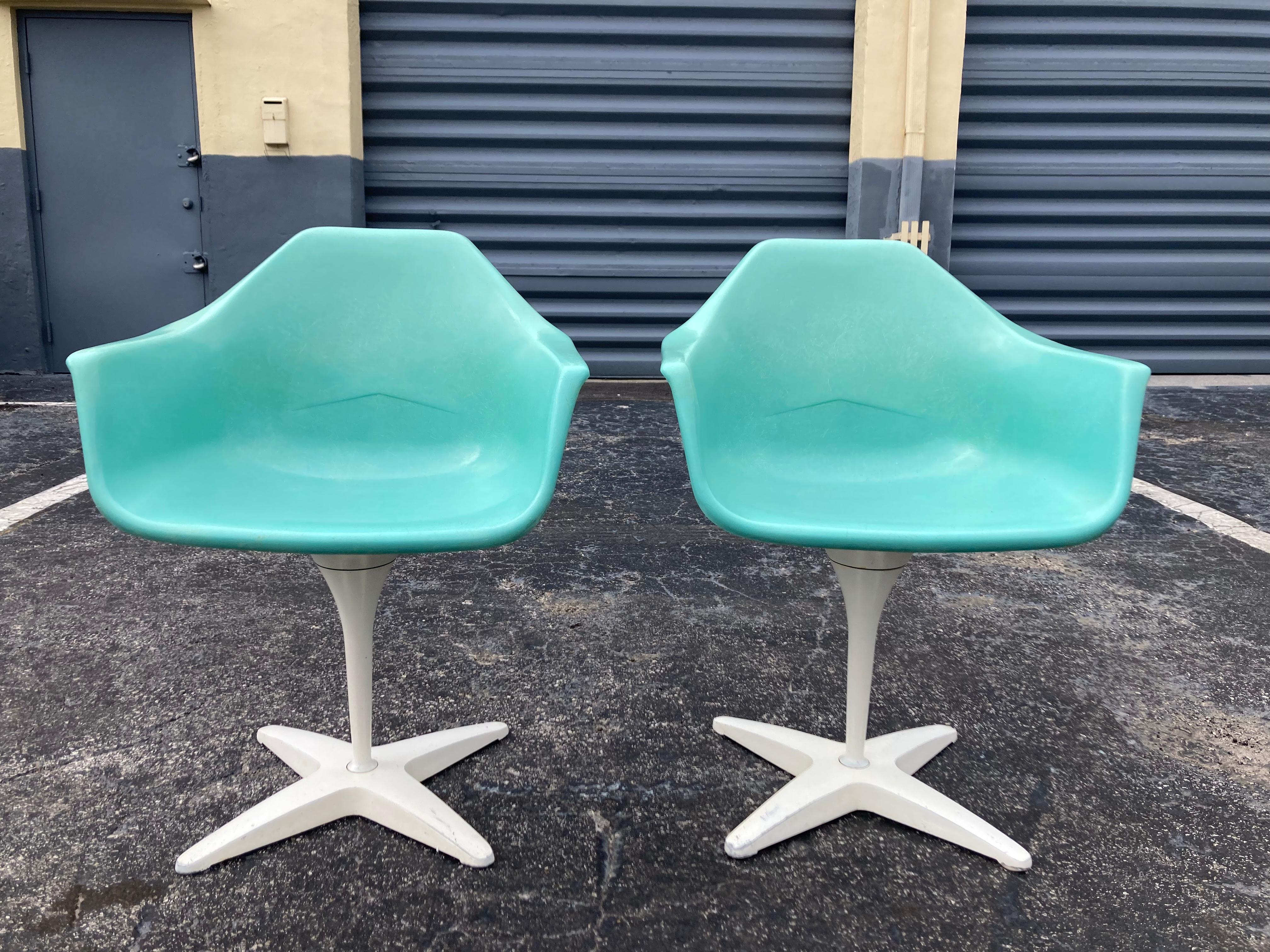 1960s Kitchen Dinette Set, Fiberglass Chairs, Turquoise, Round Table, USA For Sale 9