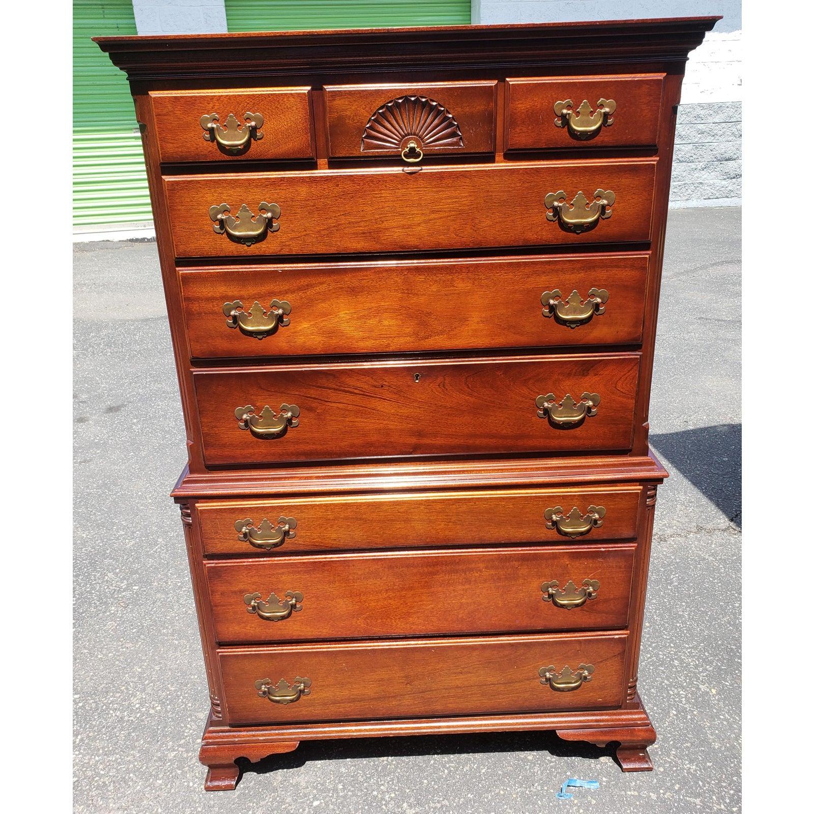 1960s Kling Furniture Certified Genuine Mahogany Chest on Chest of Drawers For Sale 2