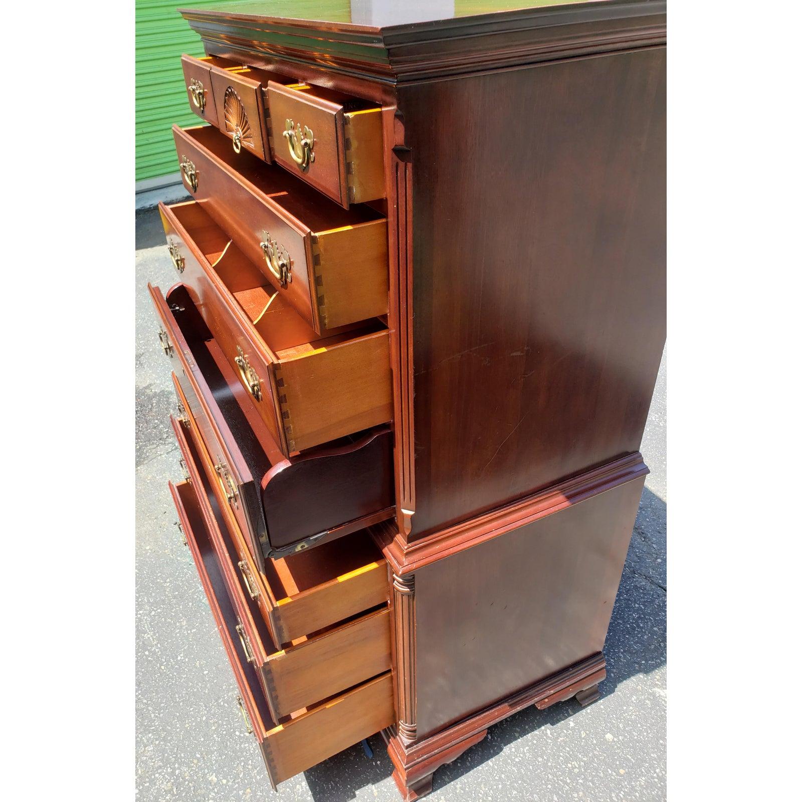 1960s Kling Furniture Certified Genuine Mahogany Chest on Chest of Drawers In Good Condition For Sale In Germantown, MD