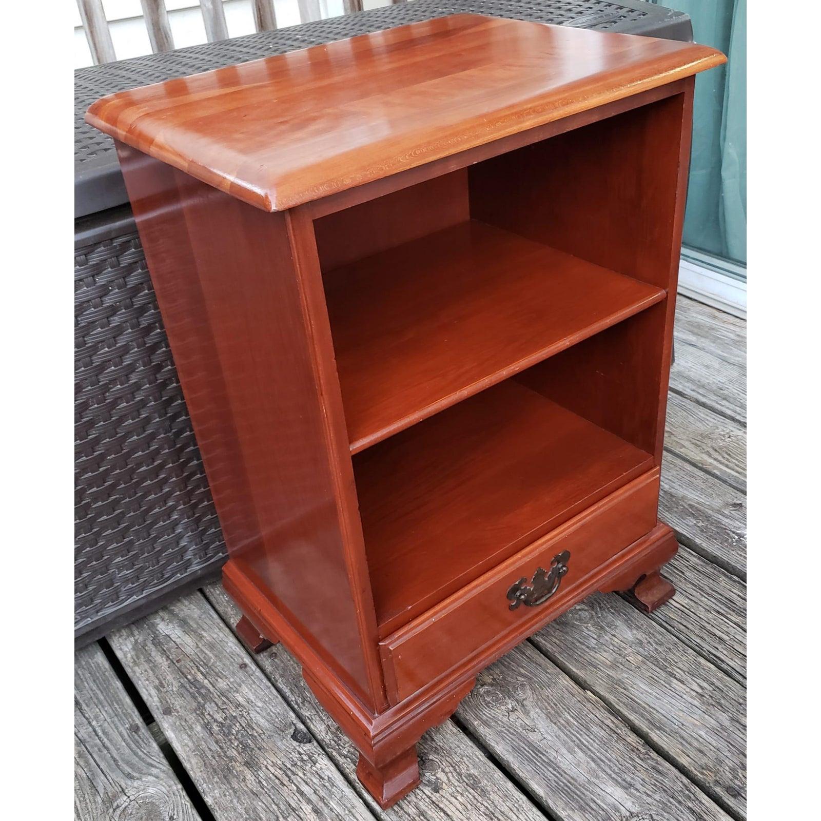 1960s Vintage Kling Furniture Solid Cherry nightstand. The piece has been refinished and is excellent condition. It measures 18