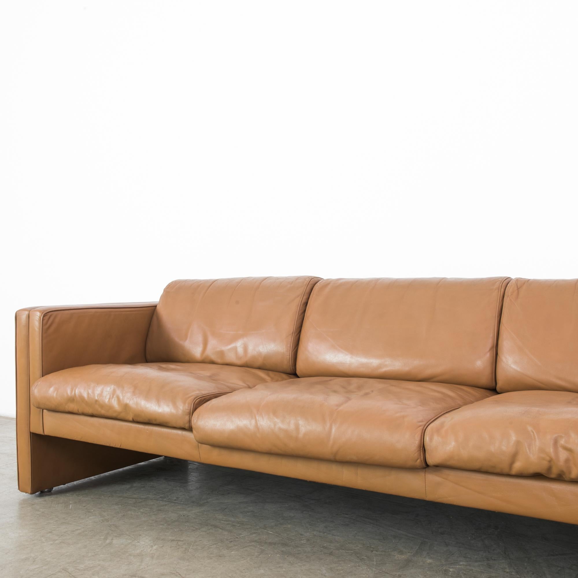 1960s Knoll Leather Sofas, a Pair 4