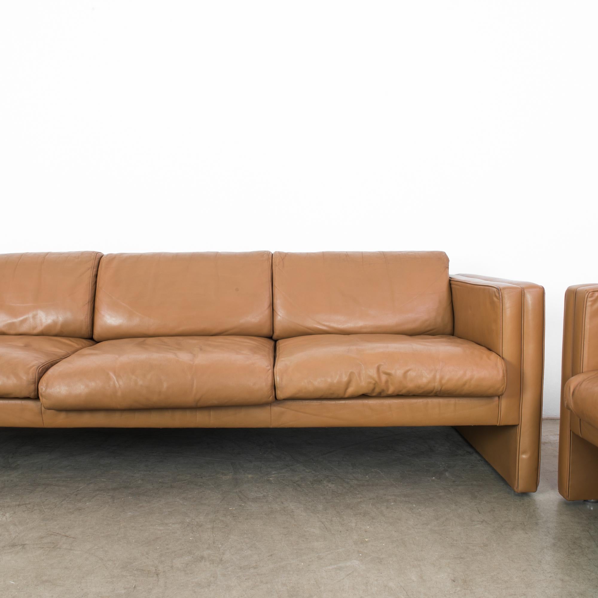 1960s Knoll Leather Sofas, a Pair 3