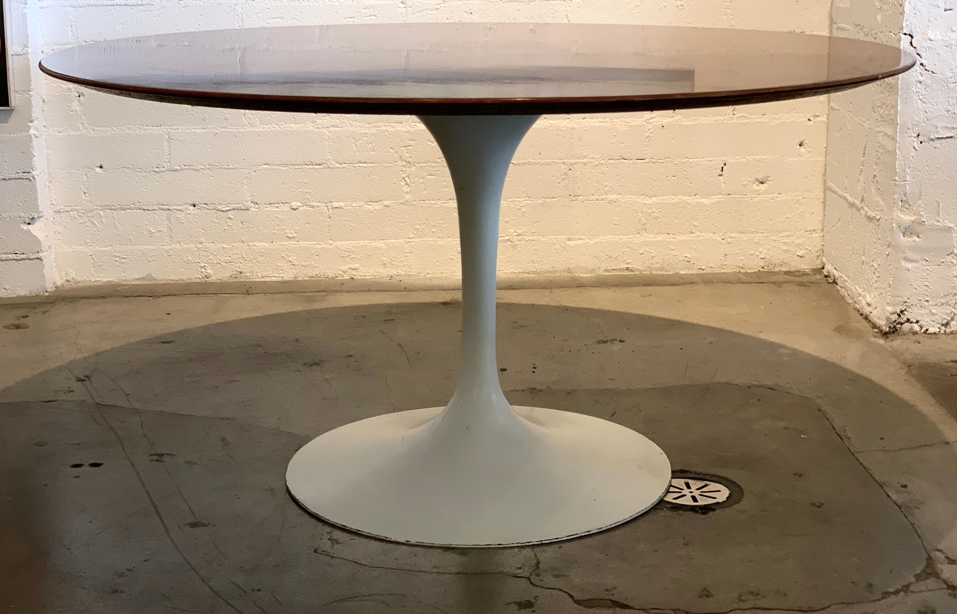 Aluminum 1960s Knoll Saarinen Round Tulip Table