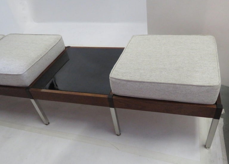 Mid-20th Century 1960s Knoll Style Long Bench with Movable Cushions by Camilo Furniture of Miami For Sale