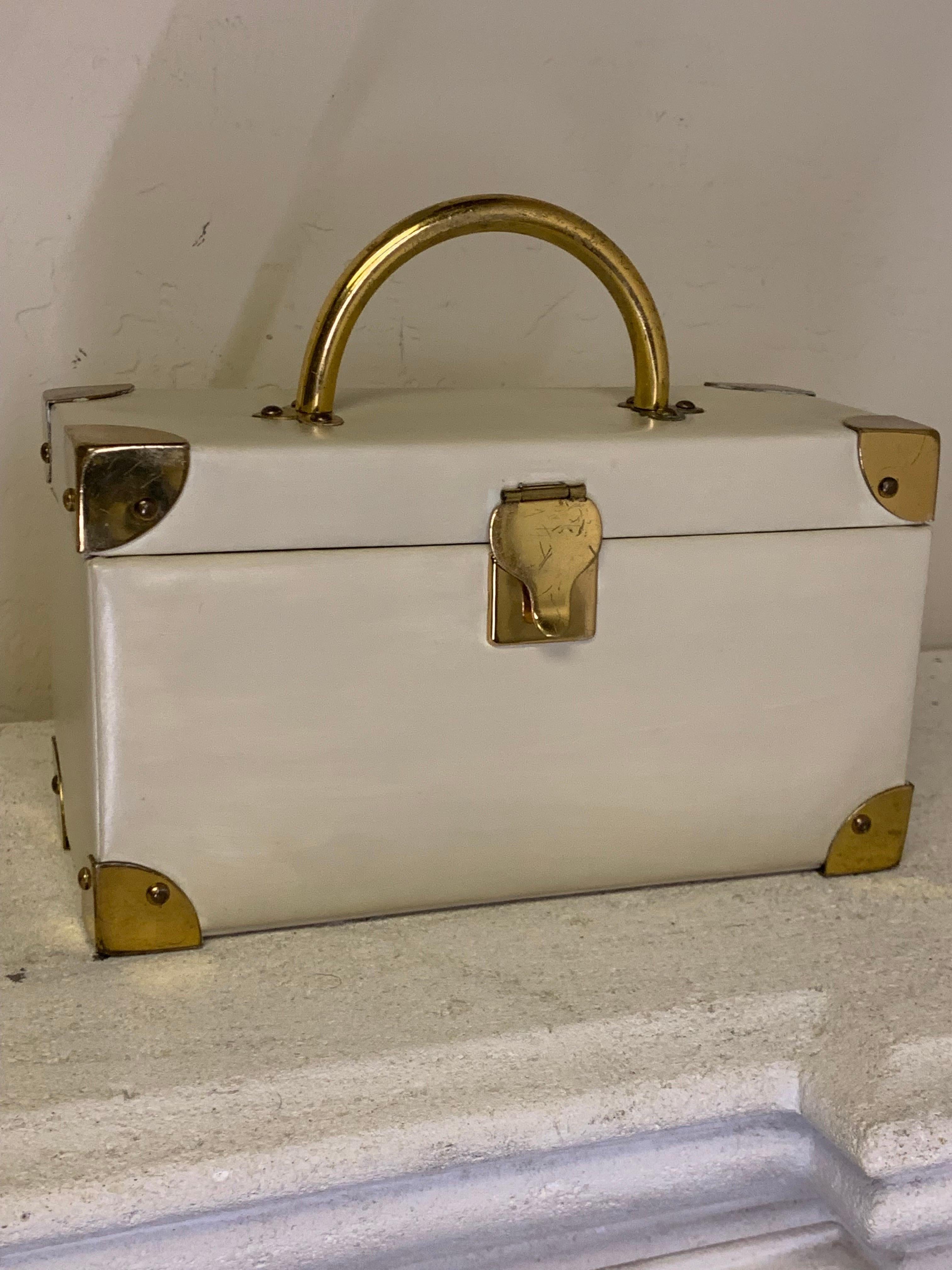 1960s Koret Bone Glazed Leather Box Bag w Brass Corner Fittings Hinges & Handle 7