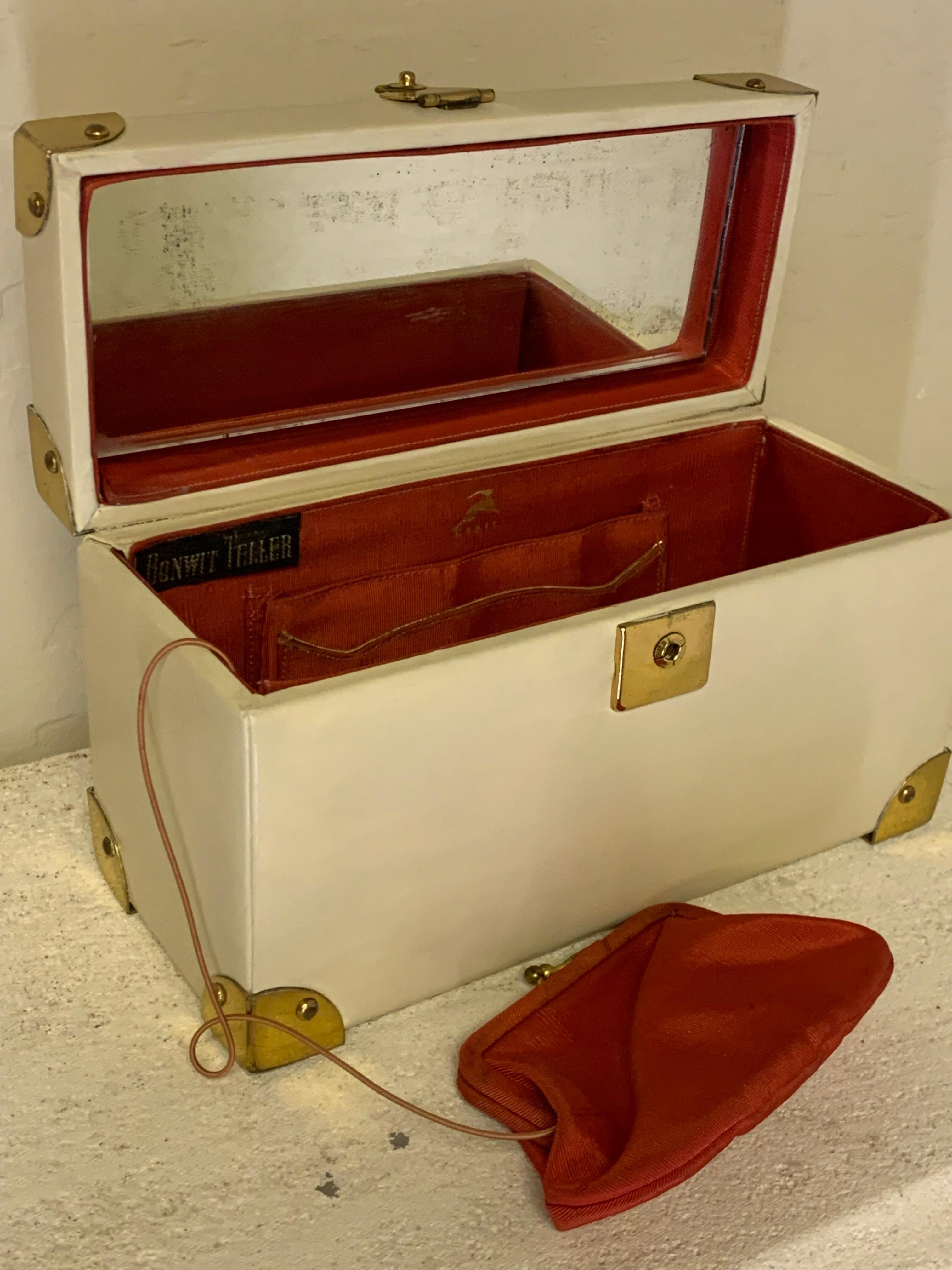 1960s Koret Bone Glazed Leather Box Bag w Brass Corner Fittings Hinges & Handle 8