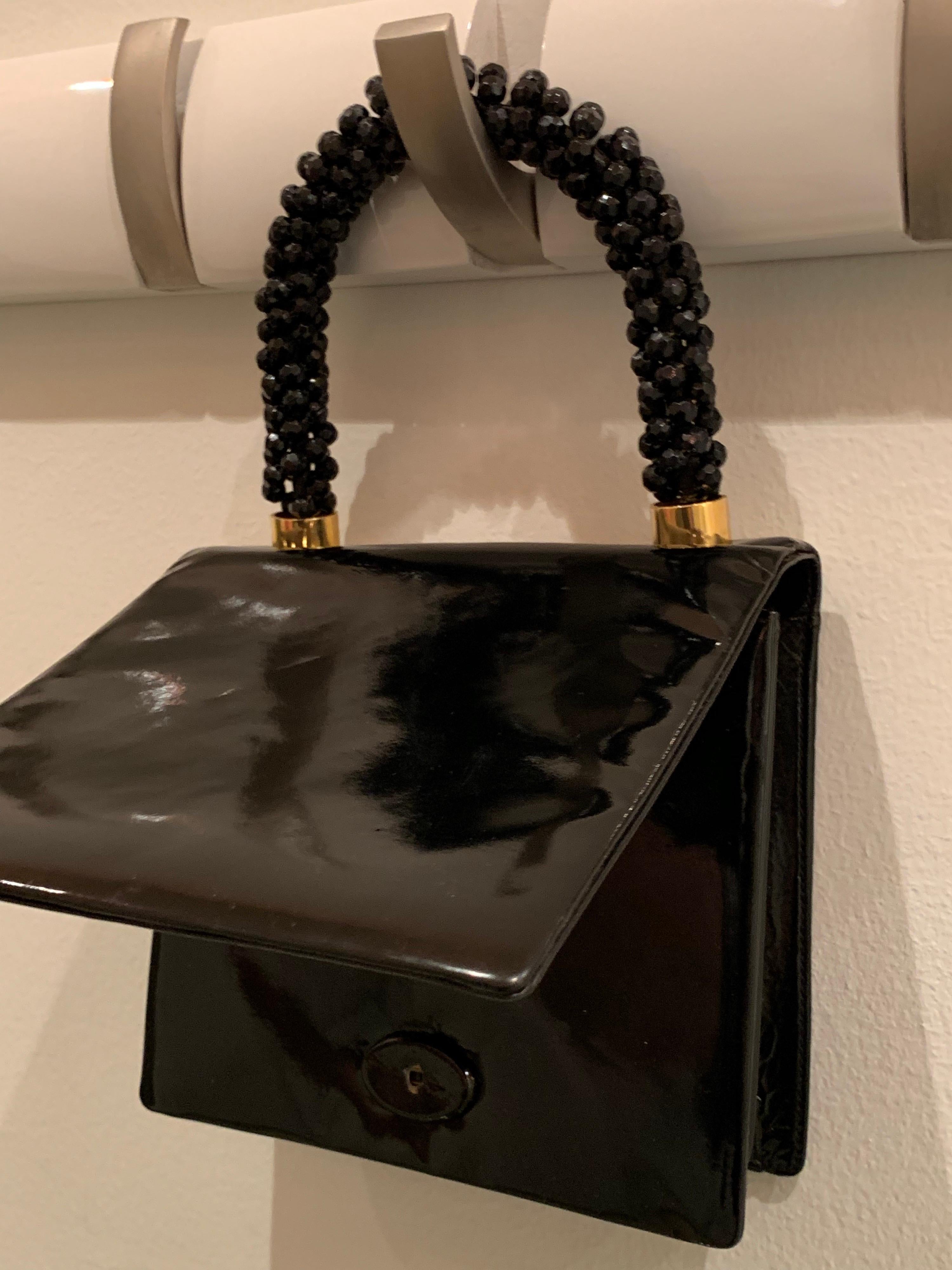 1960s Koret Genuine Black Patent Leather Handbag W/ Faceted Black Bead Handle For Sale 1