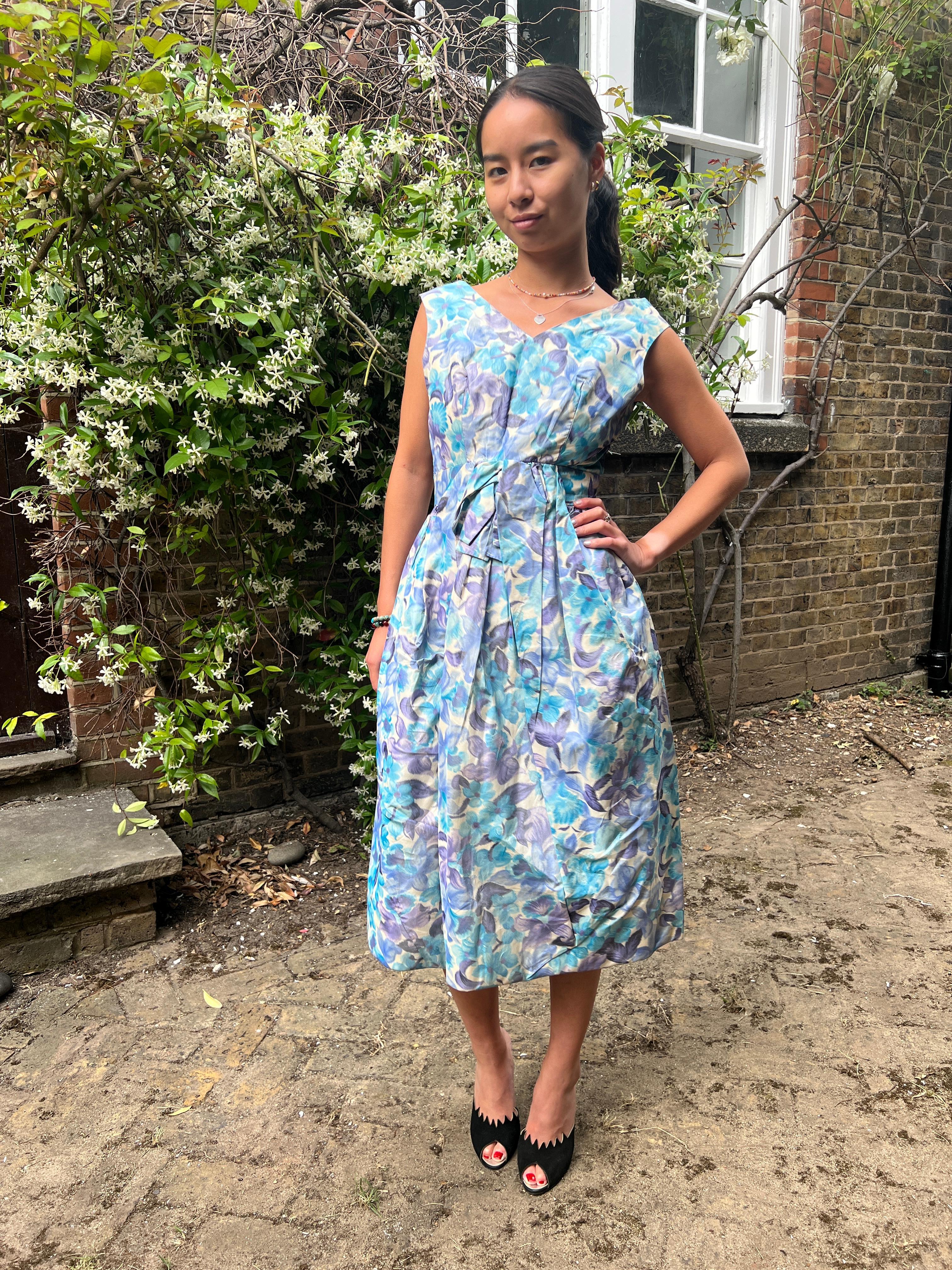 1960s Koupy Couture Blue Floral Silk Dress For Sale 2