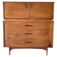 1960s Kroehler Mid-Century Modern Walnut Highboy Dresser with Rosewood Handles
