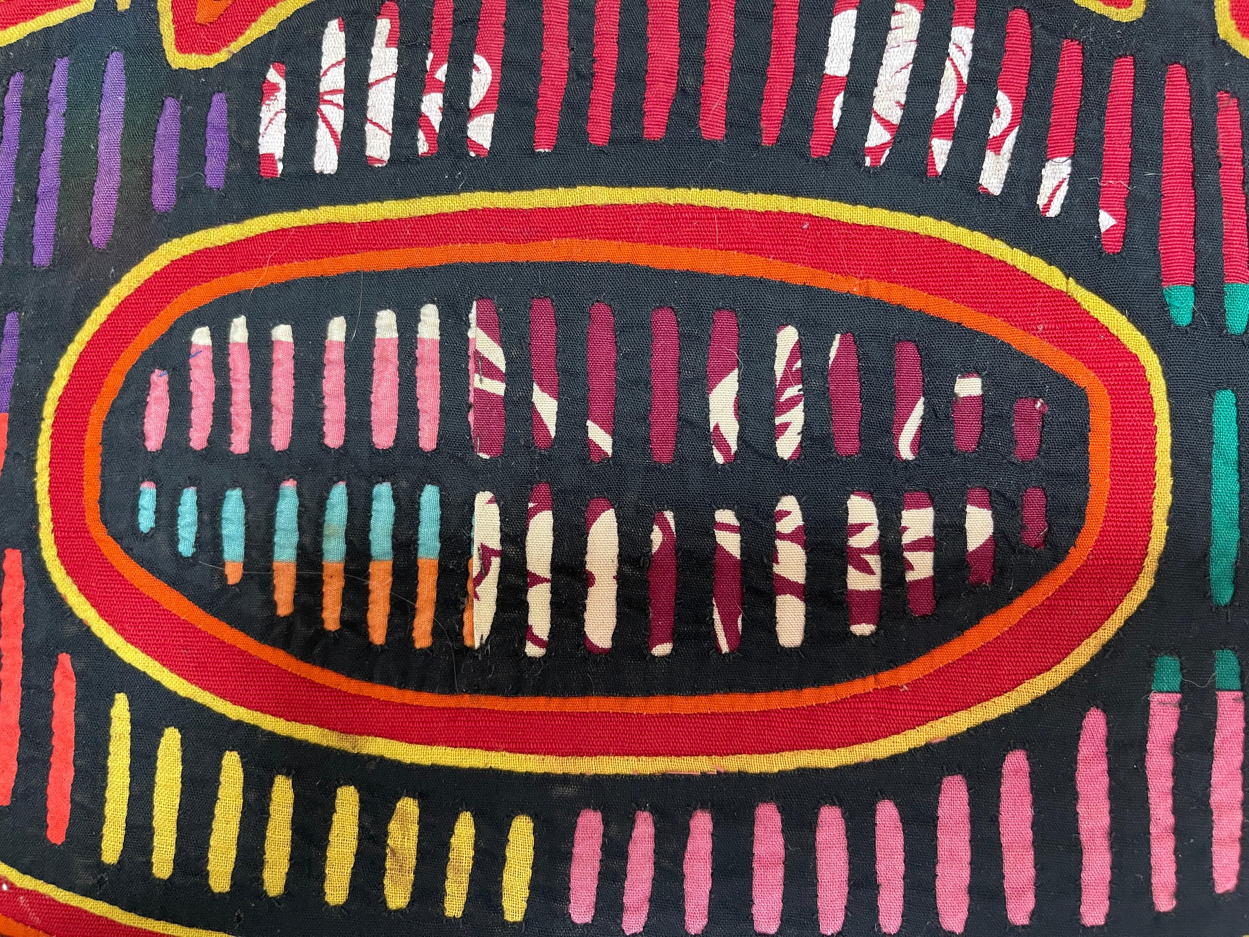 1960's Kuna Mola Toucan Vögel in den Tropen Applique Wandteppich (Panamaisch) im Angebot