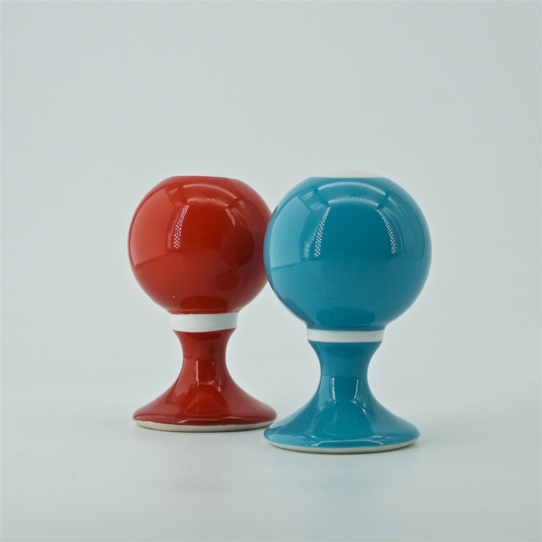 restaurant salt and pepper shakers